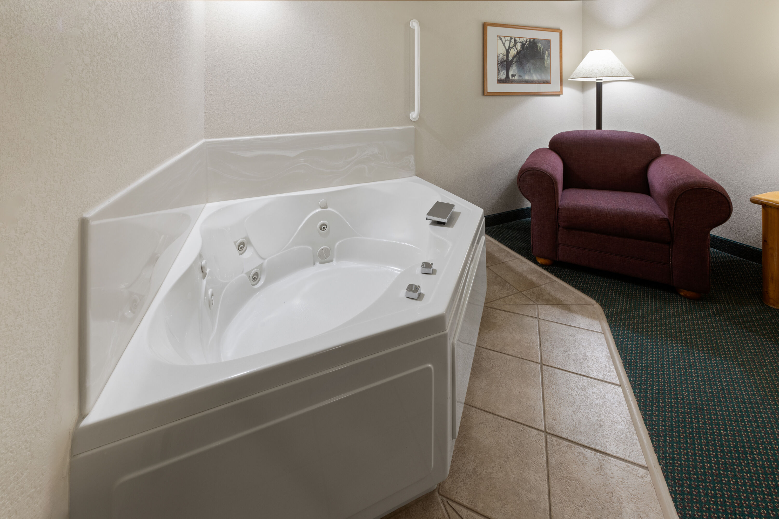 Shell Lake Lodge, a Travelodge by Wyndham hot tub suite in Shell Lake, Wisconsin