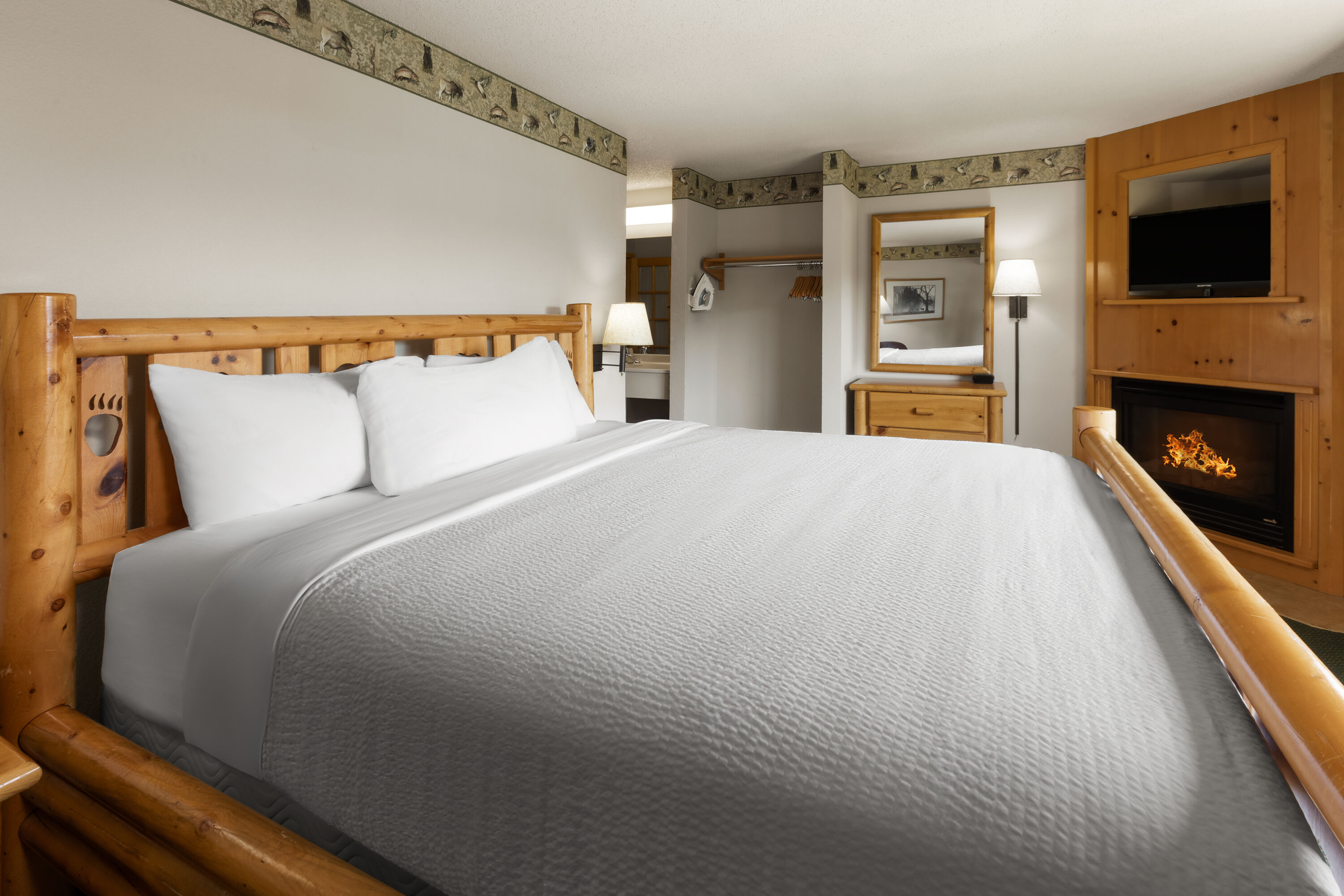 Shell Lake Lodge, a Travelodge by Wyndham hot tub suite in Shell Lake, Wisconsin