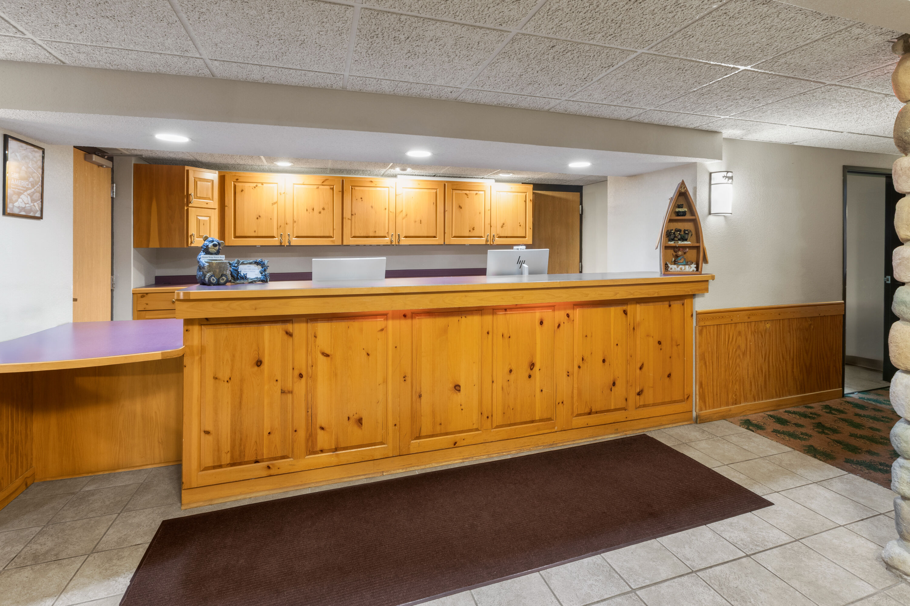 Shell Lake Lodge, a Travelodge by Wyndham reception in Shell Lake, Wisconsin