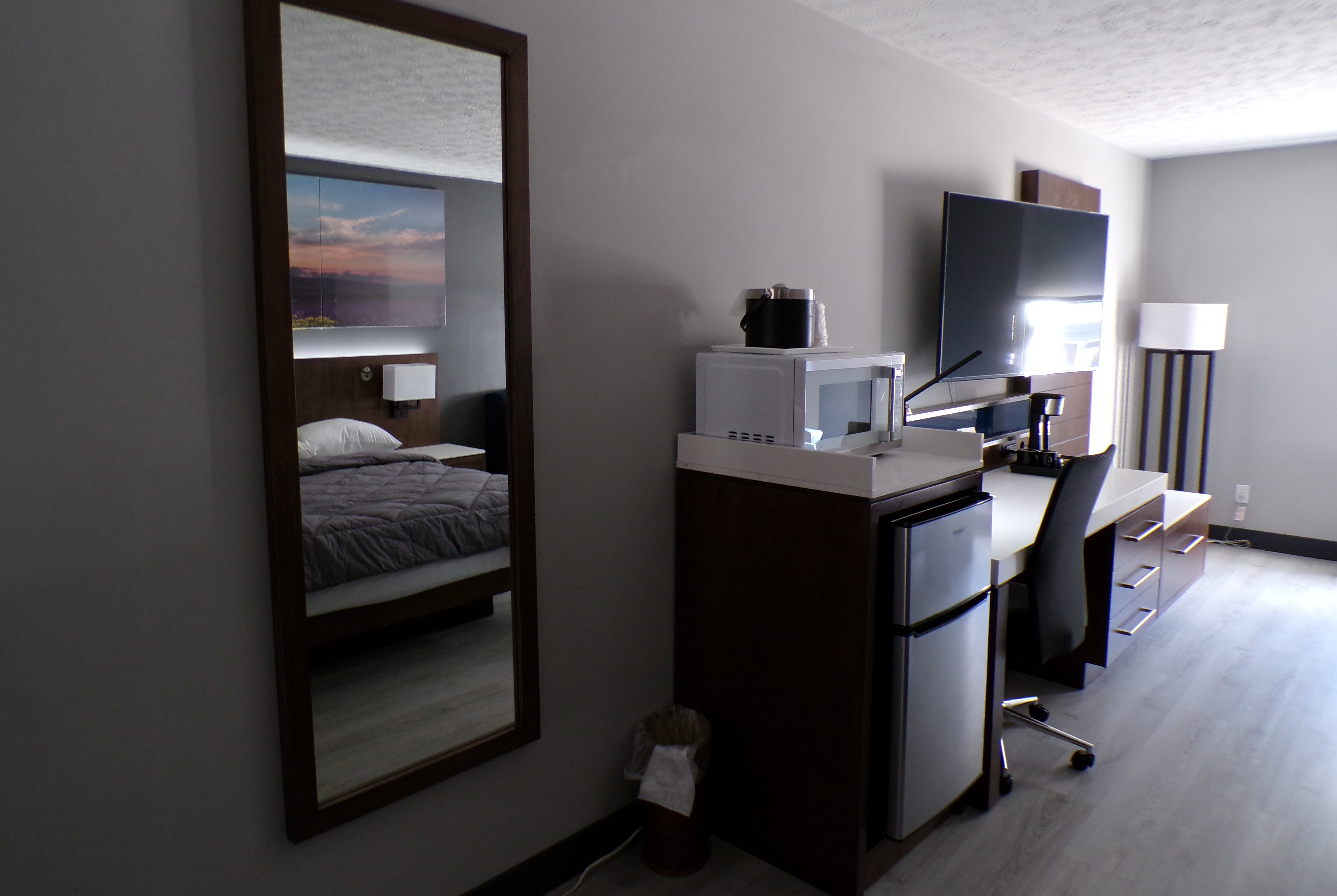Guest room at the Luxor Inn & Suites, a Travelodge by Wyndham in Elkins, West Virginia