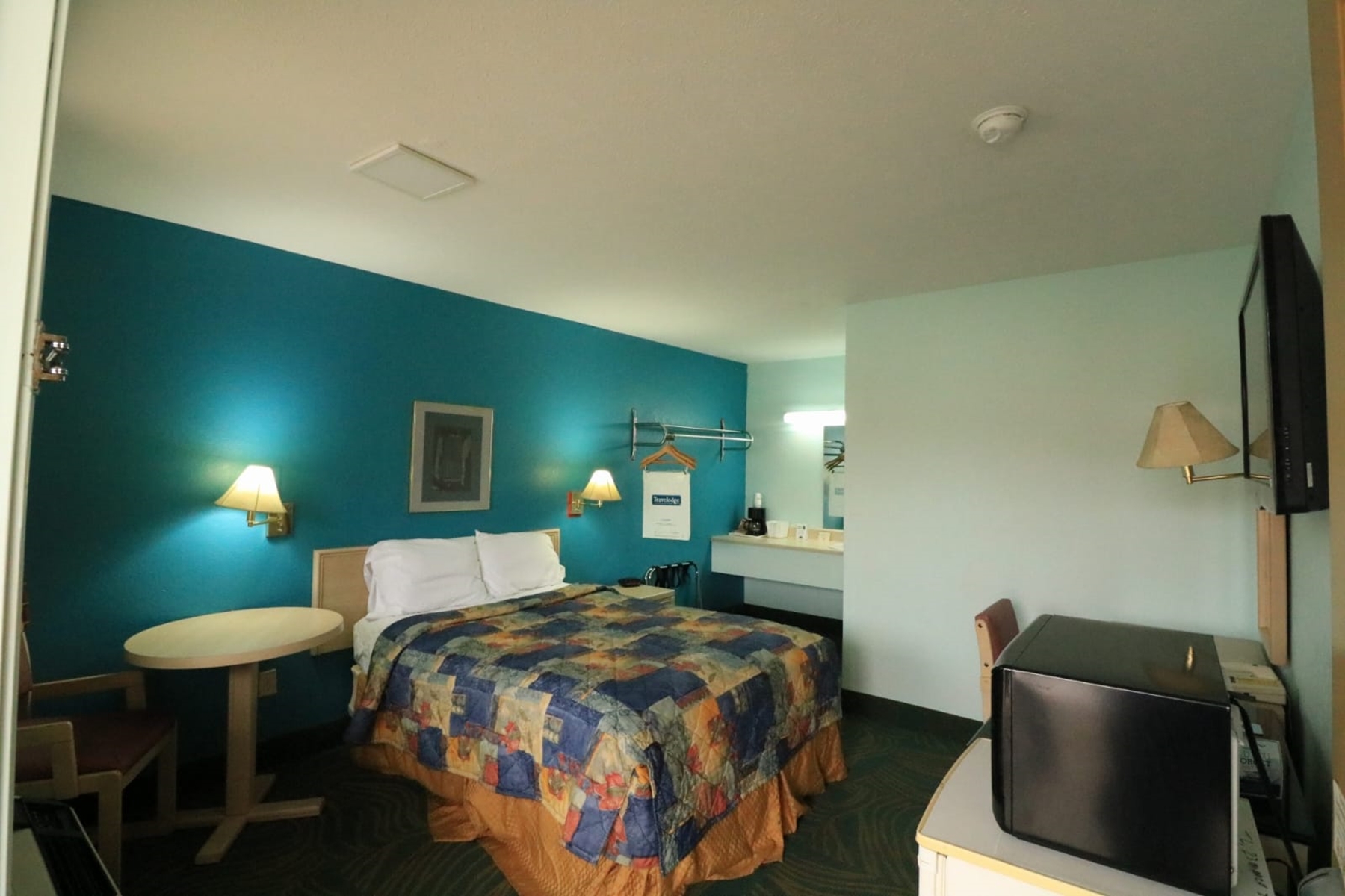 Guest room at the Travelodge by Wyndham Parkersburg in Parkersburg, West Virginia