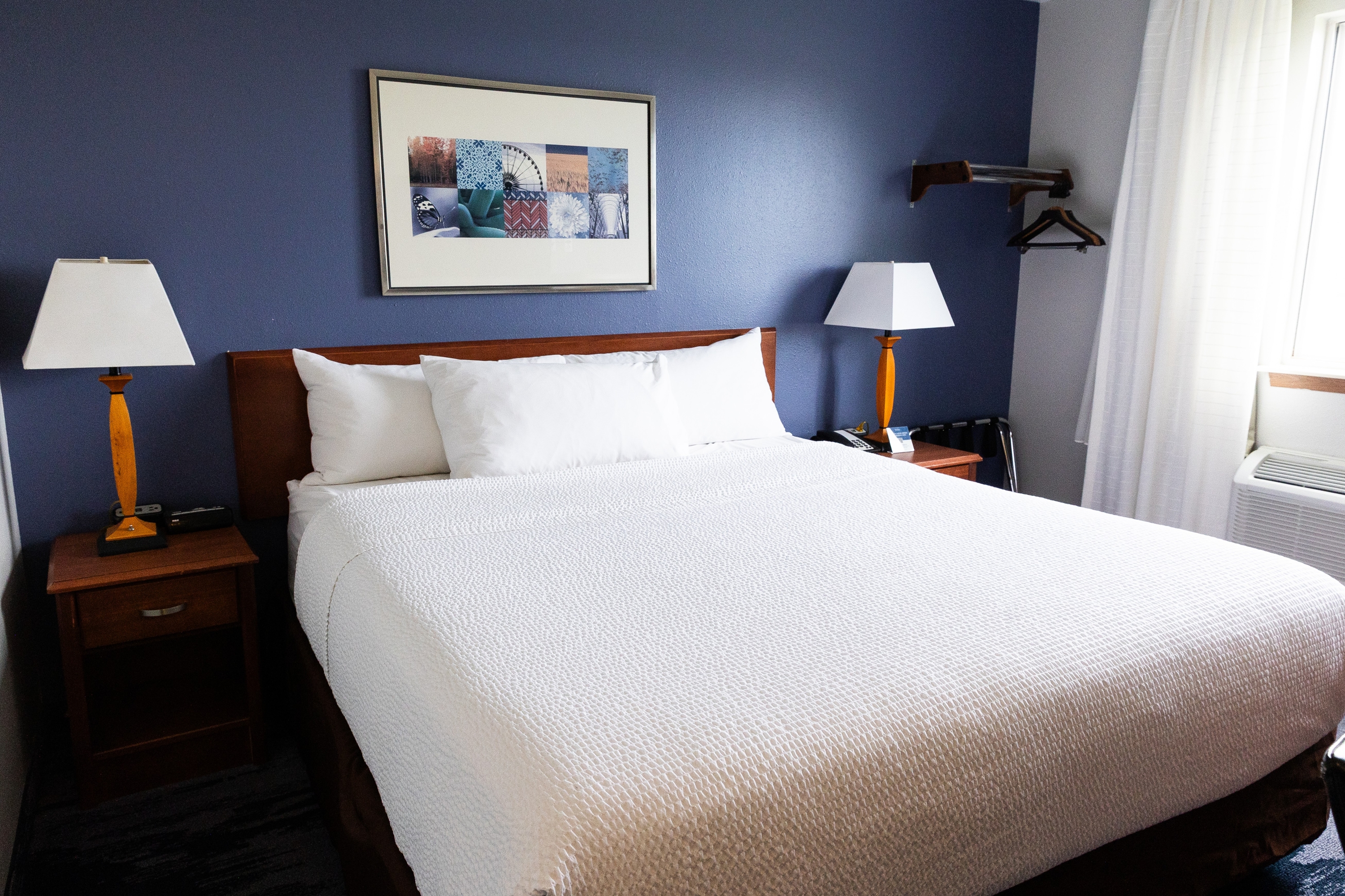 Guest room at the Travelodge by Wyndham Worland in Worland, Wyoming