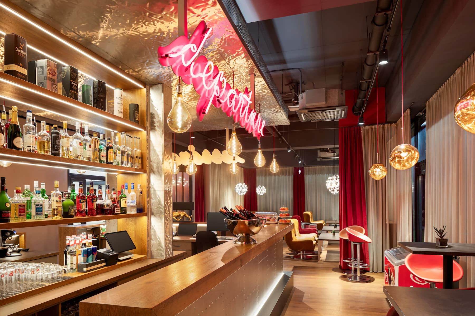 Bar at Amedia Express Graz Airport, Trademark Collection by Wyndham in Feldkirchen bei Graz, Other than US/Canada