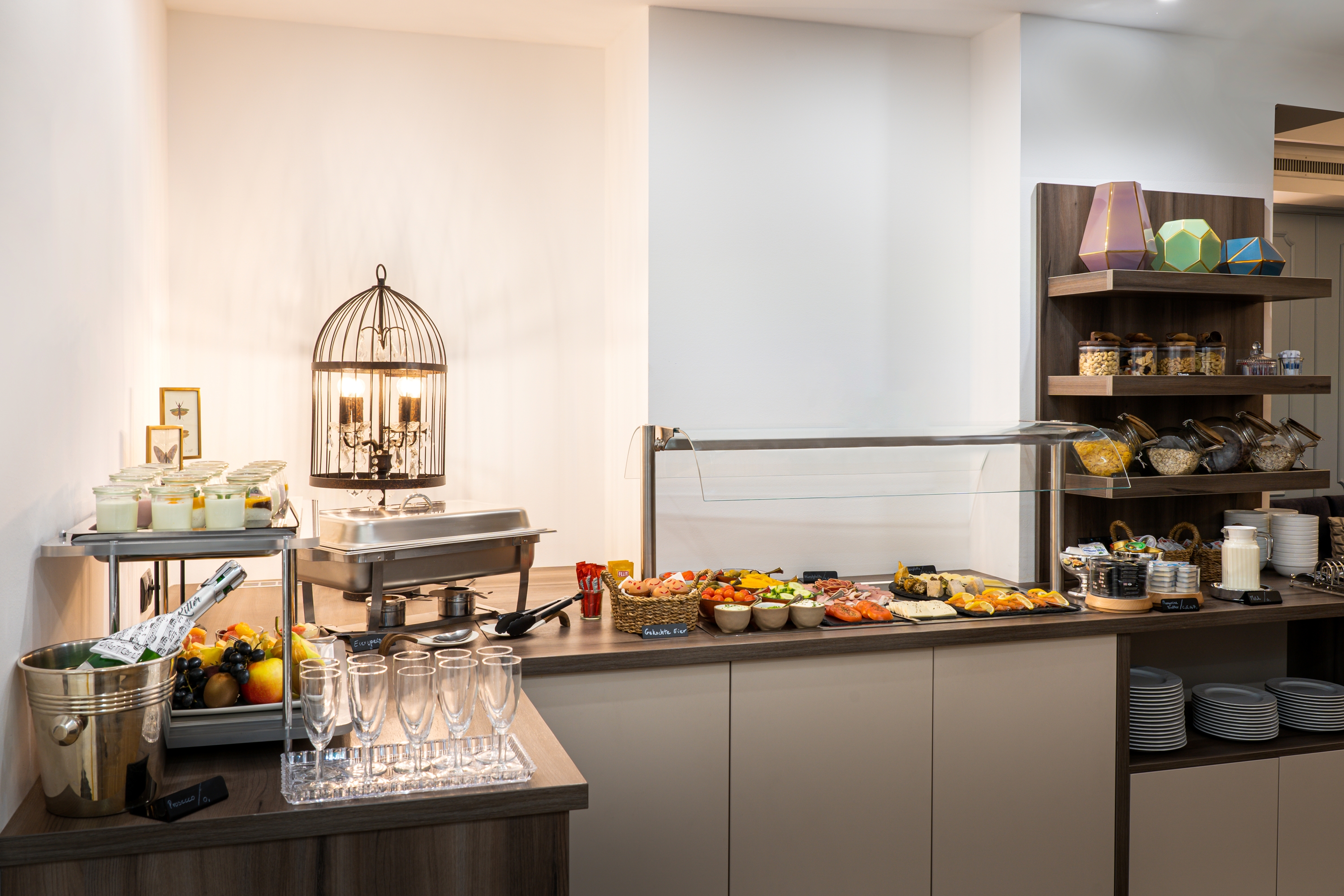 elaya hotel vienna city center, Trademark by Wyndham restaurant buffet in Vienna, Other than US/Canada