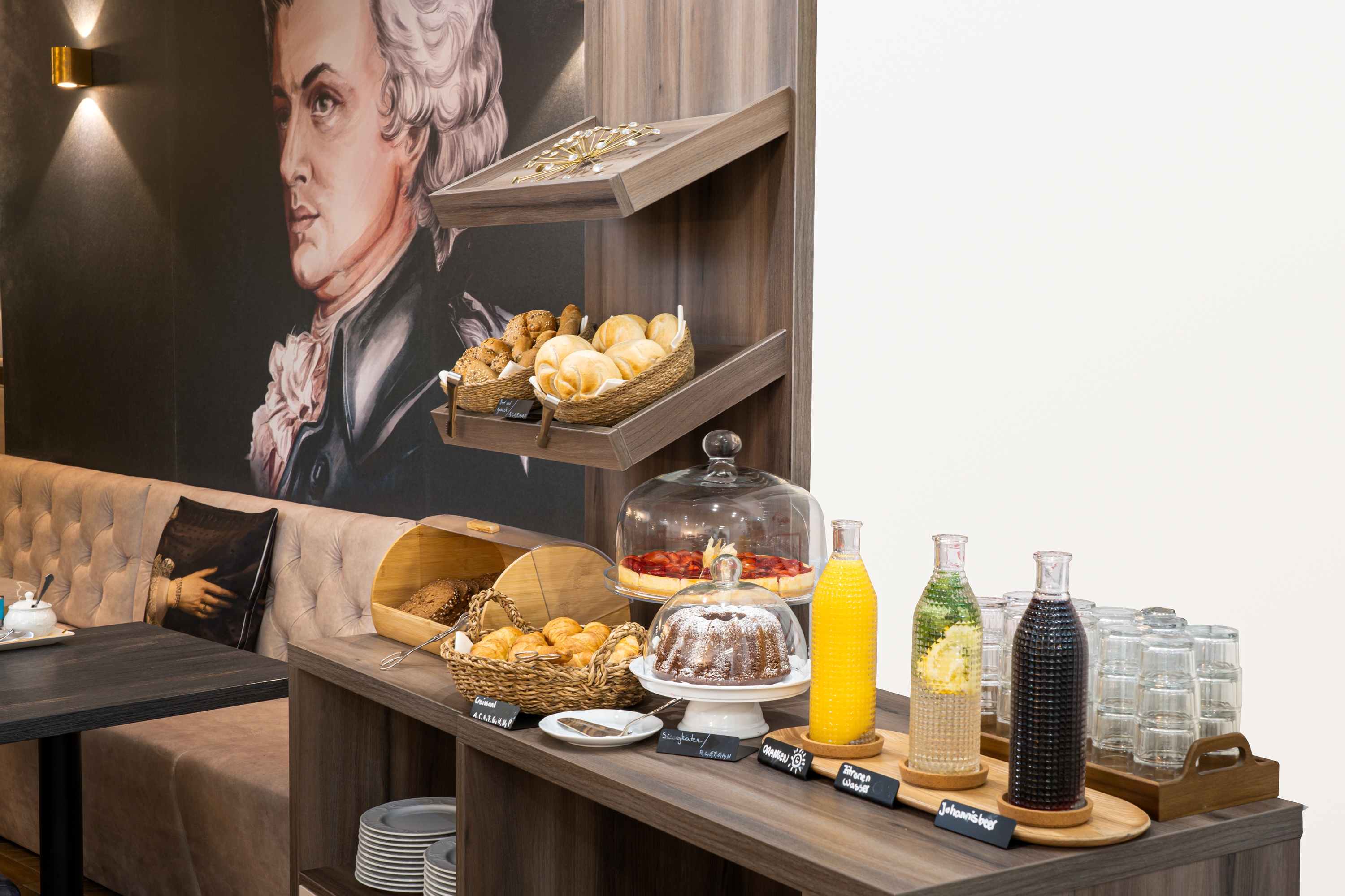 elaya hotel vienna city center, Trademark by Wyndham restaurant buffet in Vienna, Other than US/Canada
