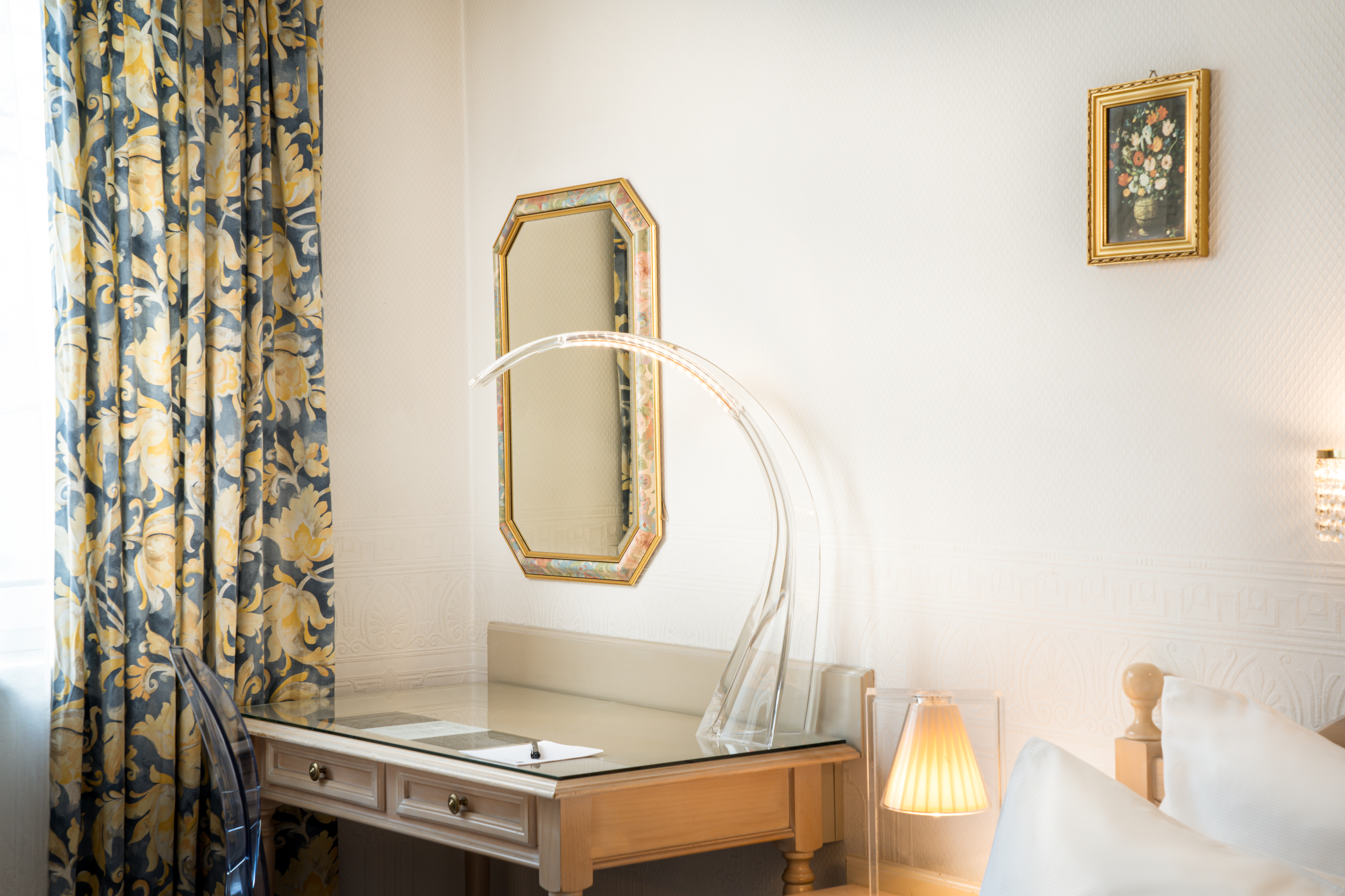 Guest room at the ANA Gala Vienna, Trademark by Wyndham in Vienna, Other than US/Canada