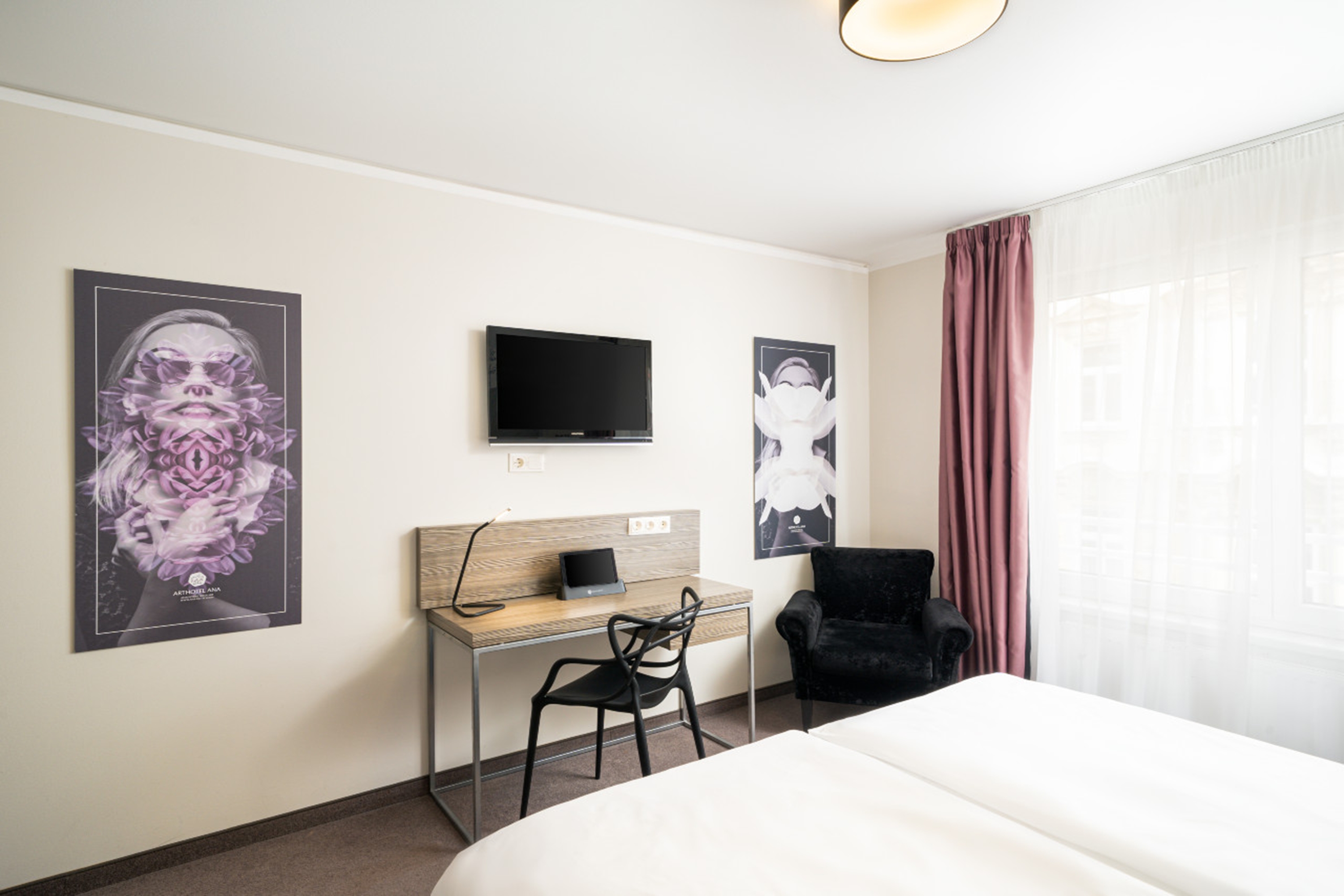 Guest room at the elaya hotel vienna city west, Trademark by Wyndha in Vienna, Other than US/Canada