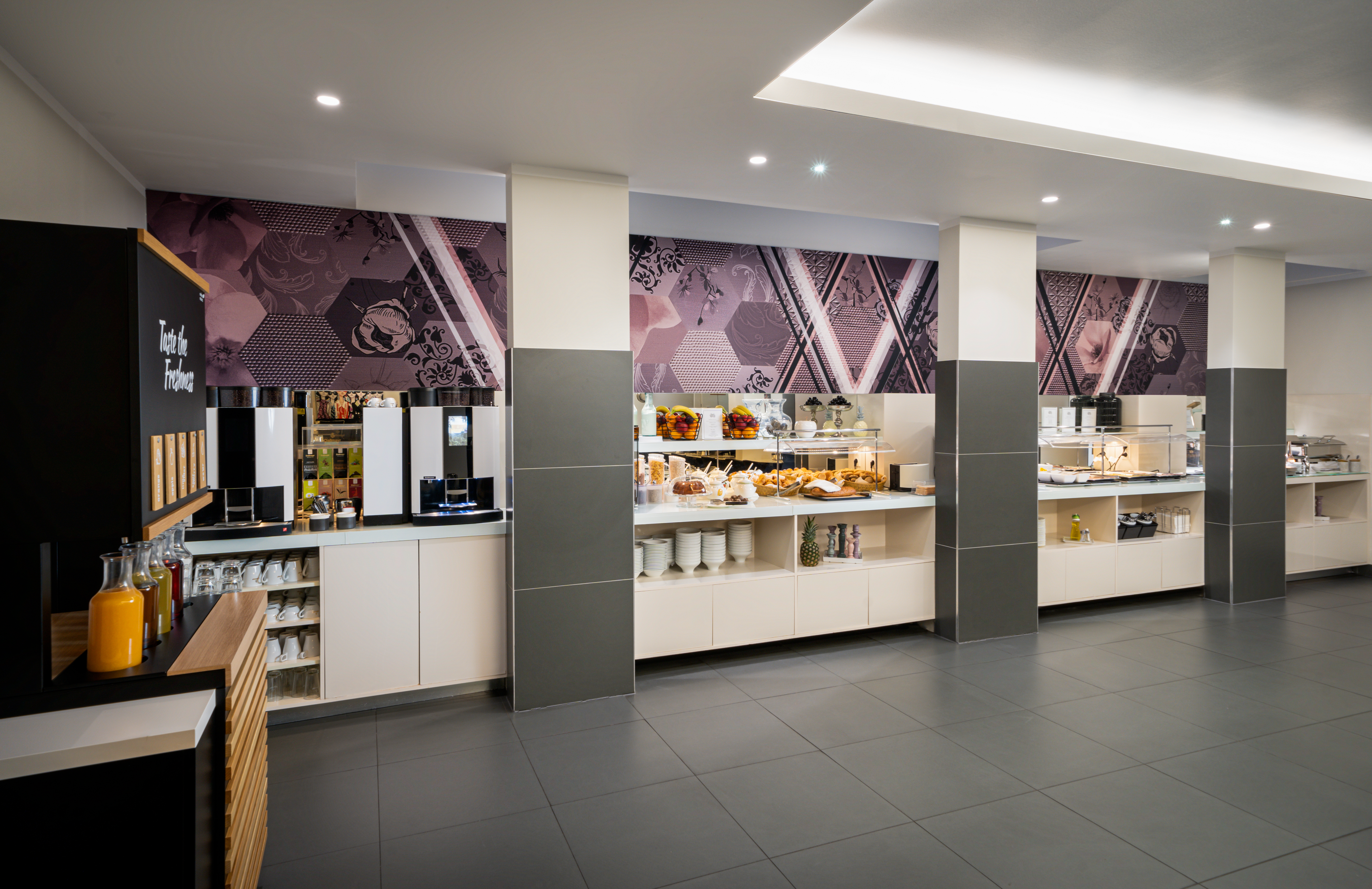 elaya hotel vienna city west, Trademark by Wyndha restaurant in Vienna, Other than US/Canada