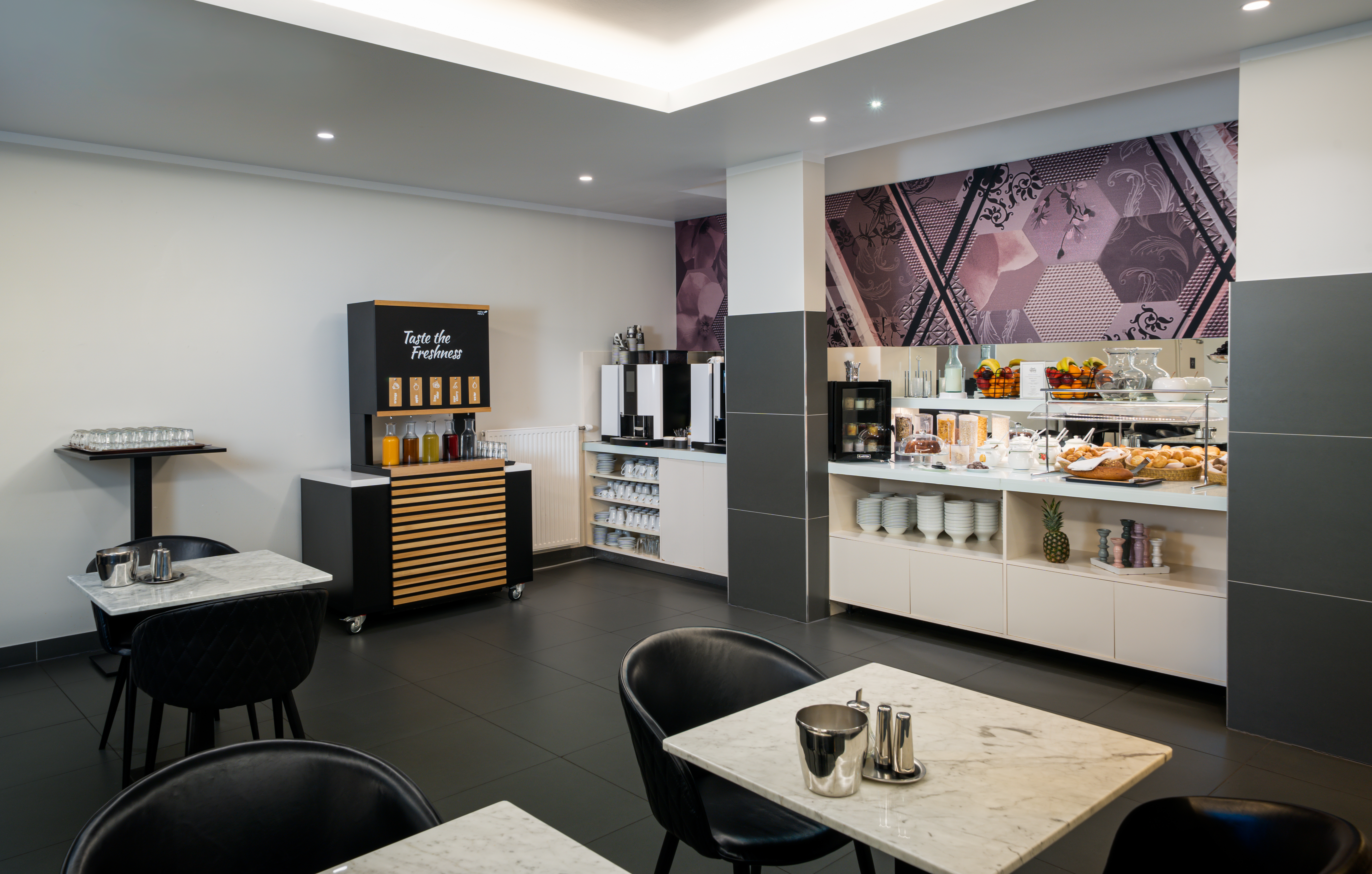 elaya hotel vienna city west, Trademark by Wyndha restaurant in Vienna, Other than US/Canada