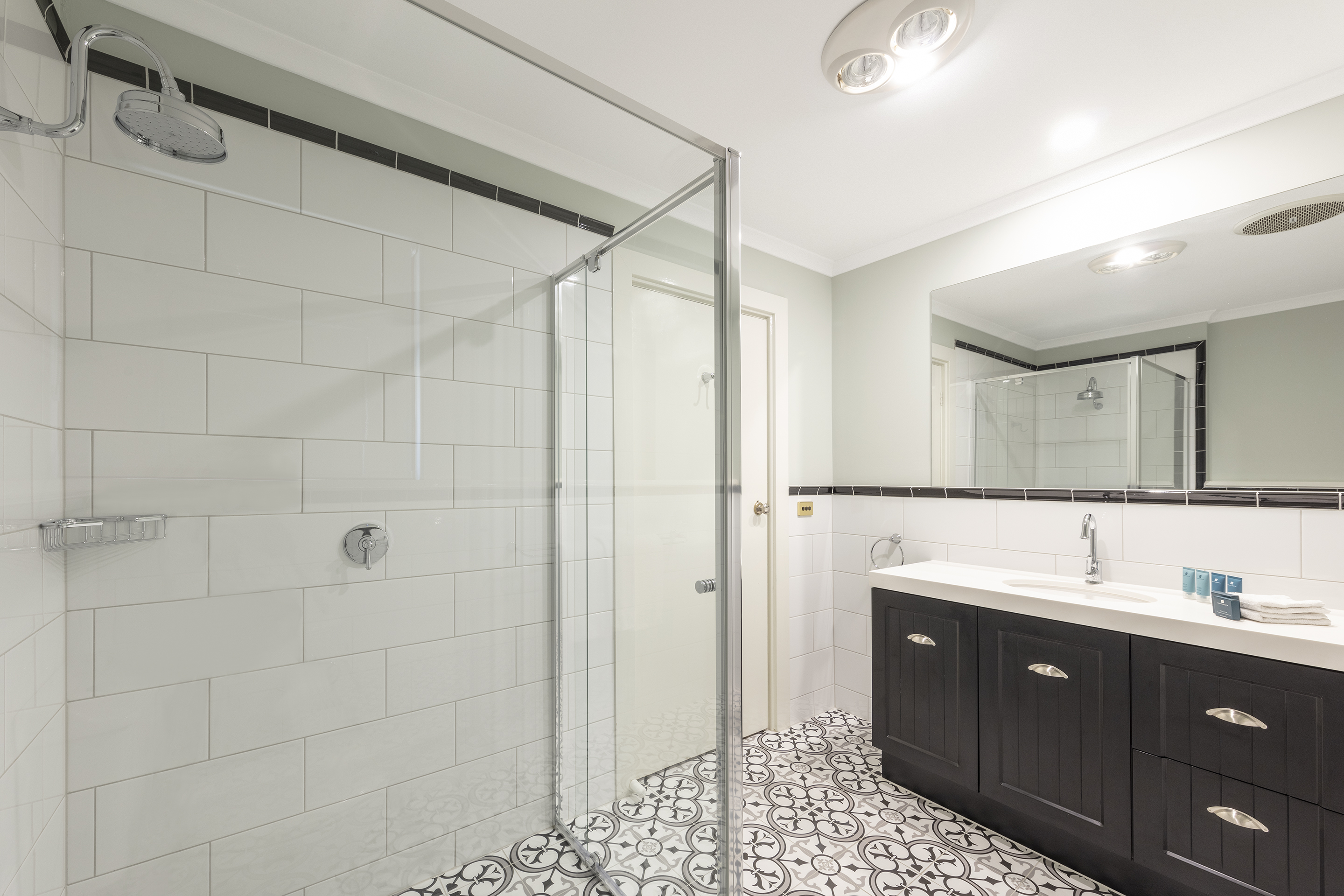 Guest room bath at the Club Wyndham Ballarat, Trademark Collection by Wyndham in Ballarat, Other than US/Canada