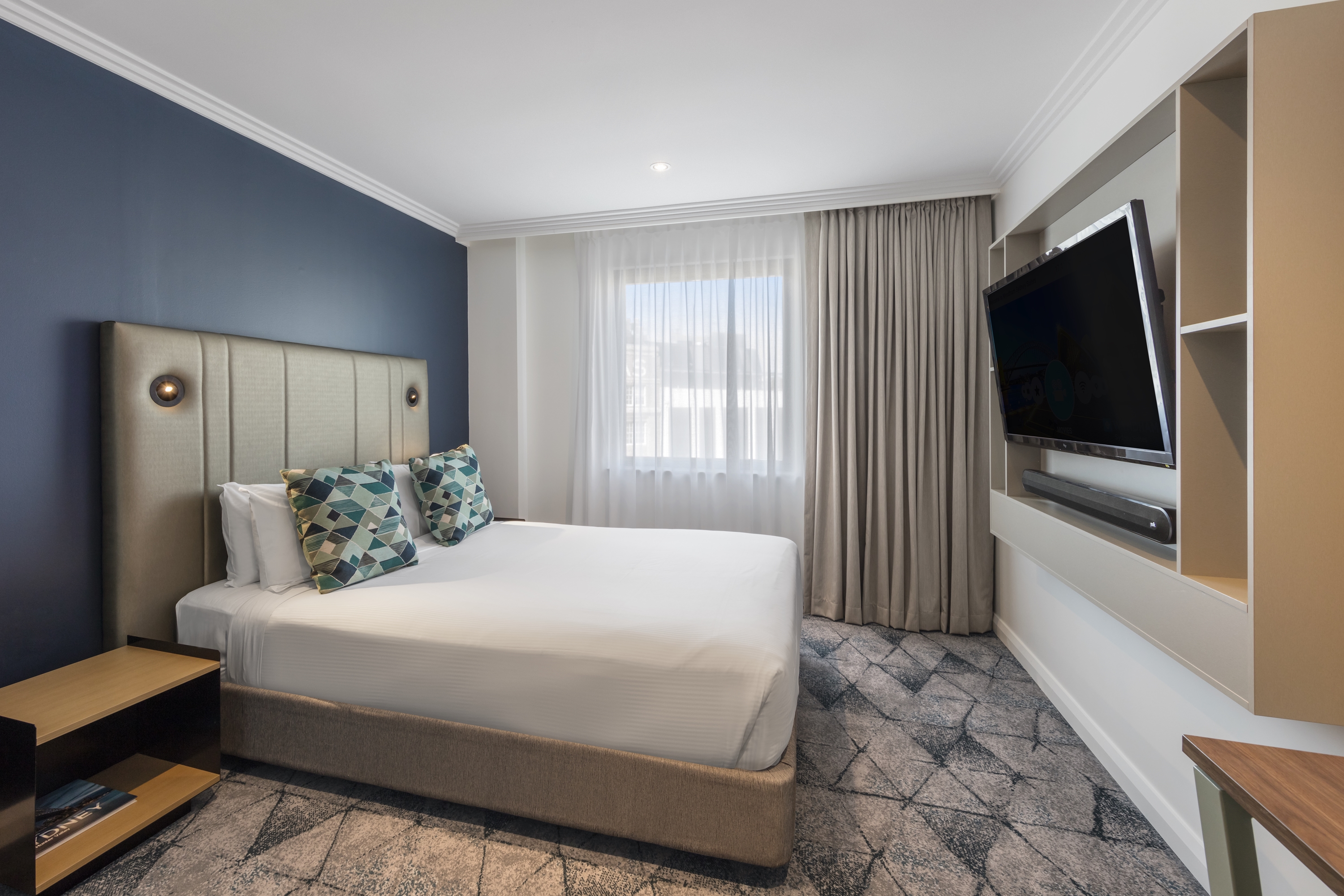 Guest room at the Club Wyndham Sydney, Trademark Collection by Wyndham in Sydney, Other than US/Canada