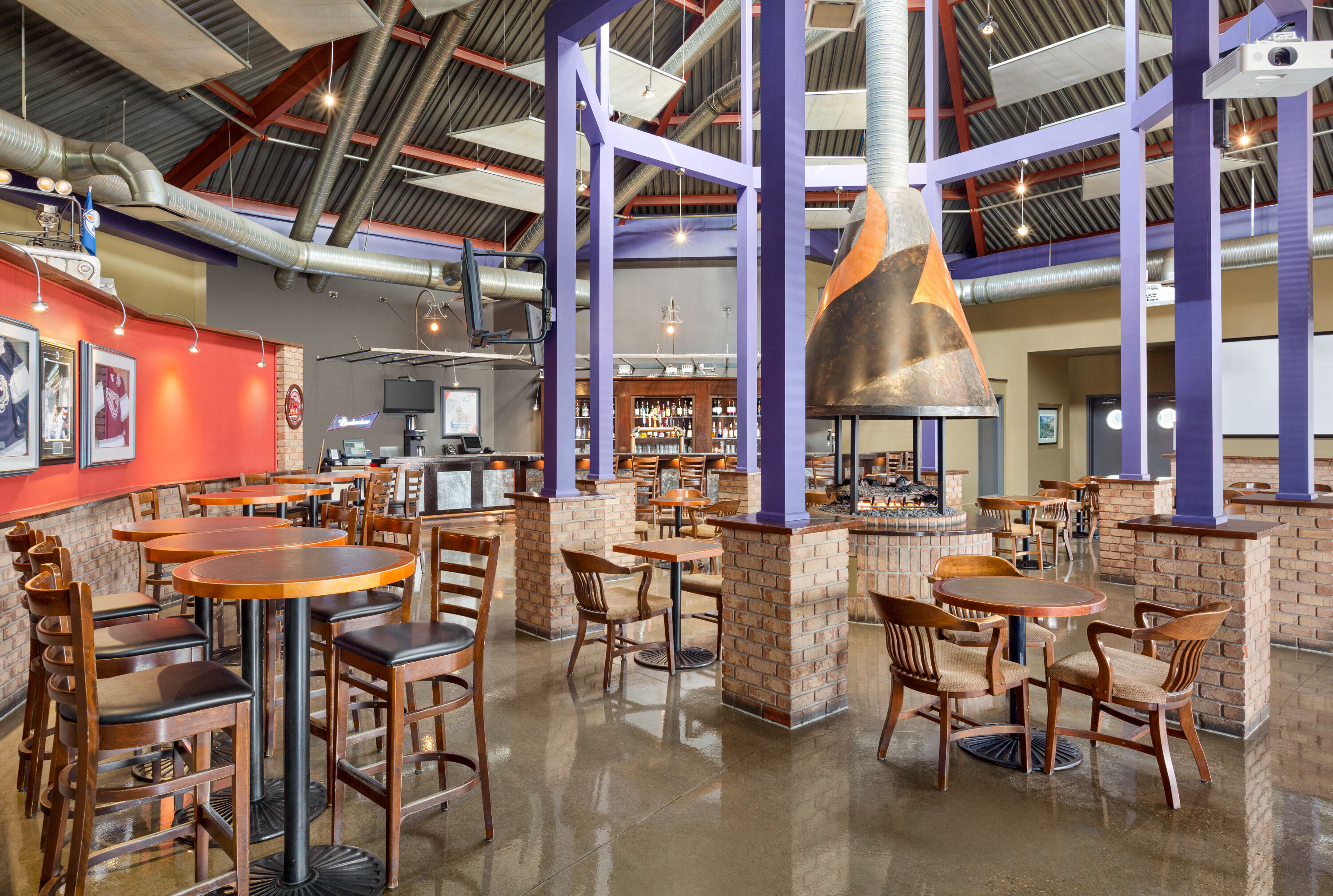 Bar at Royal Hotel Edmonton Airport Trademark Collection by Wyndham in Leduc, Alberta