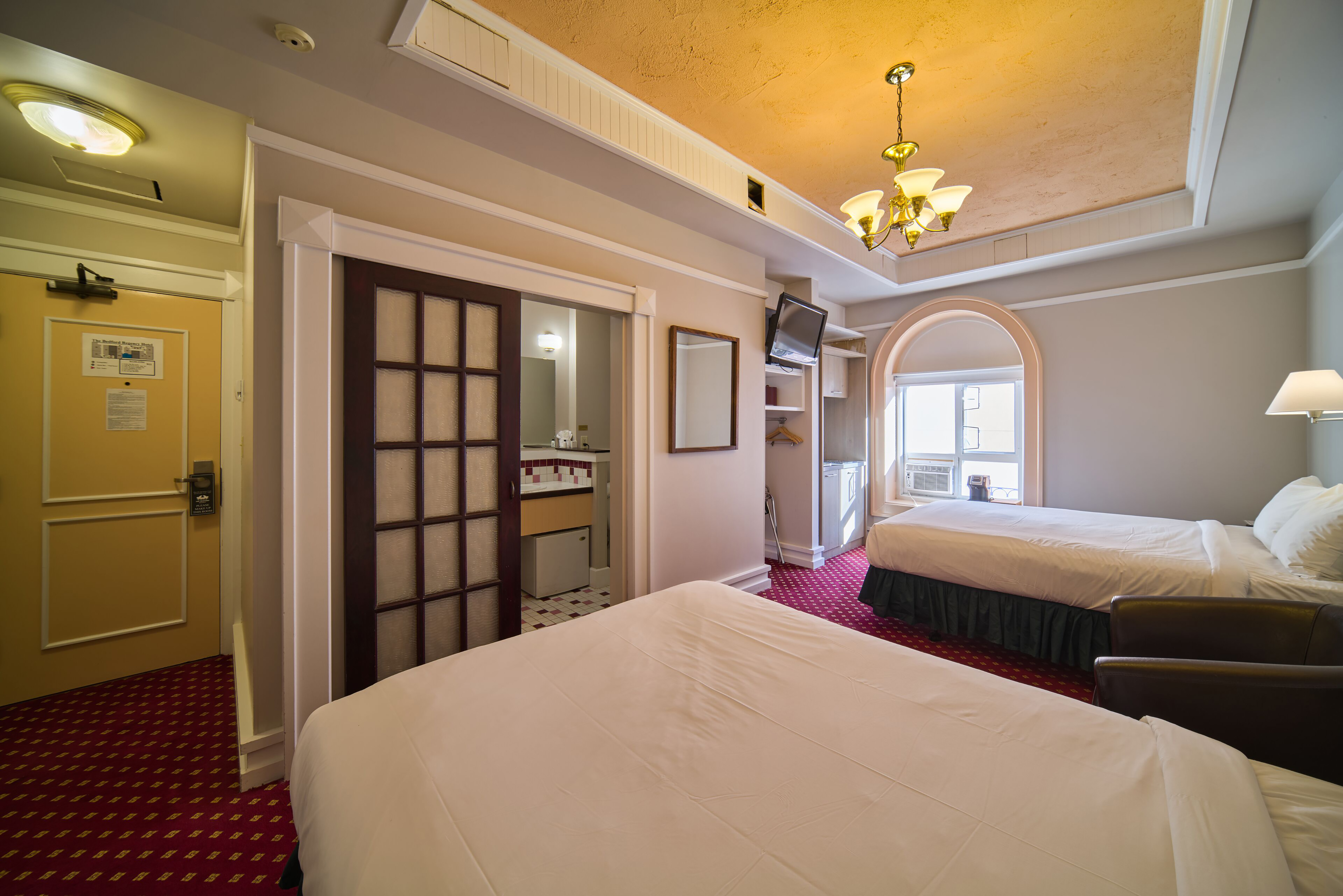 Guest room at the Bedford Regency Hotel, Trademark Collection by Wyndham in Victoria, British Columbia