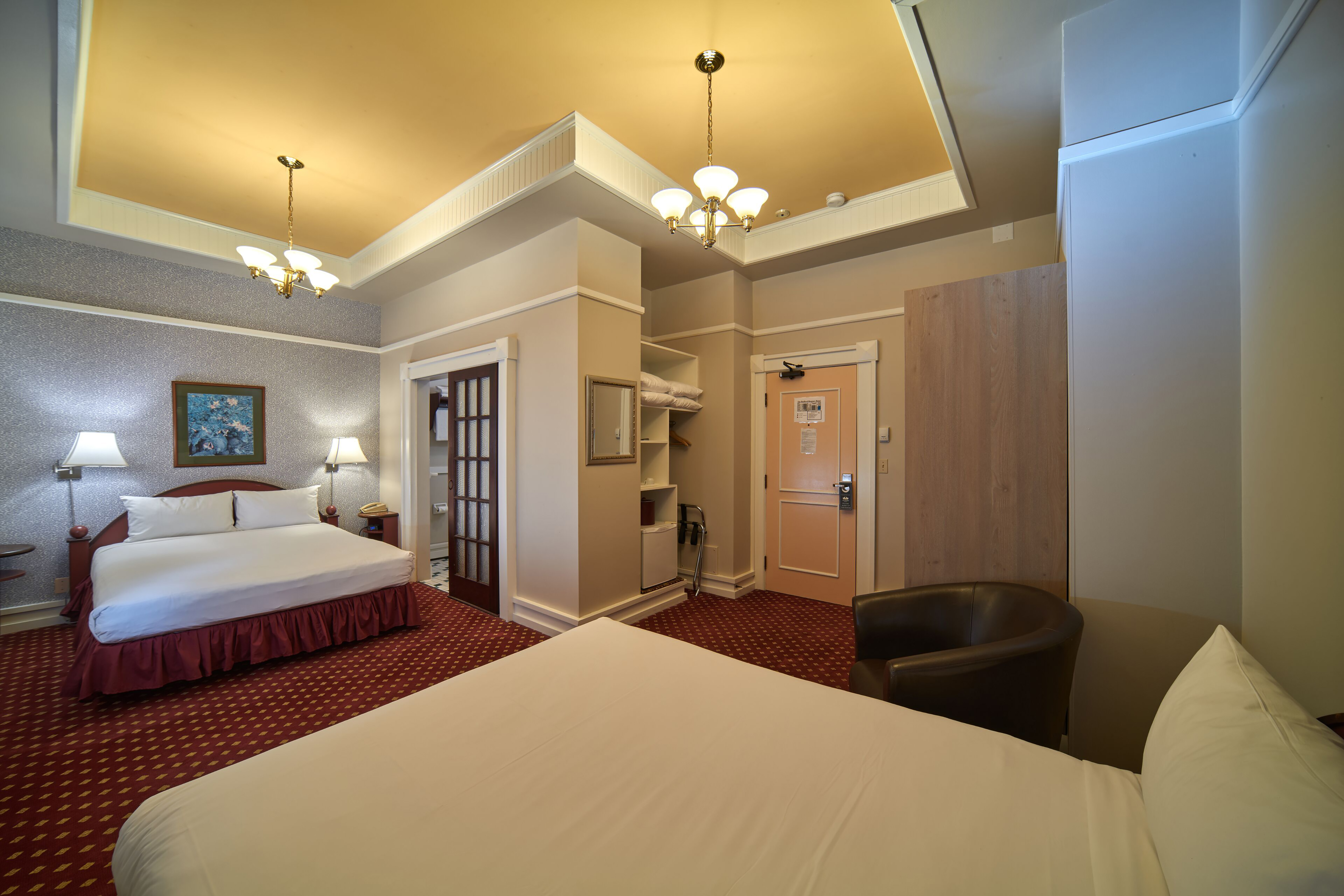 Guest room at the Bedford Regency Hotel, Trademark Collection by Wyndham in Victoria, British Columbia