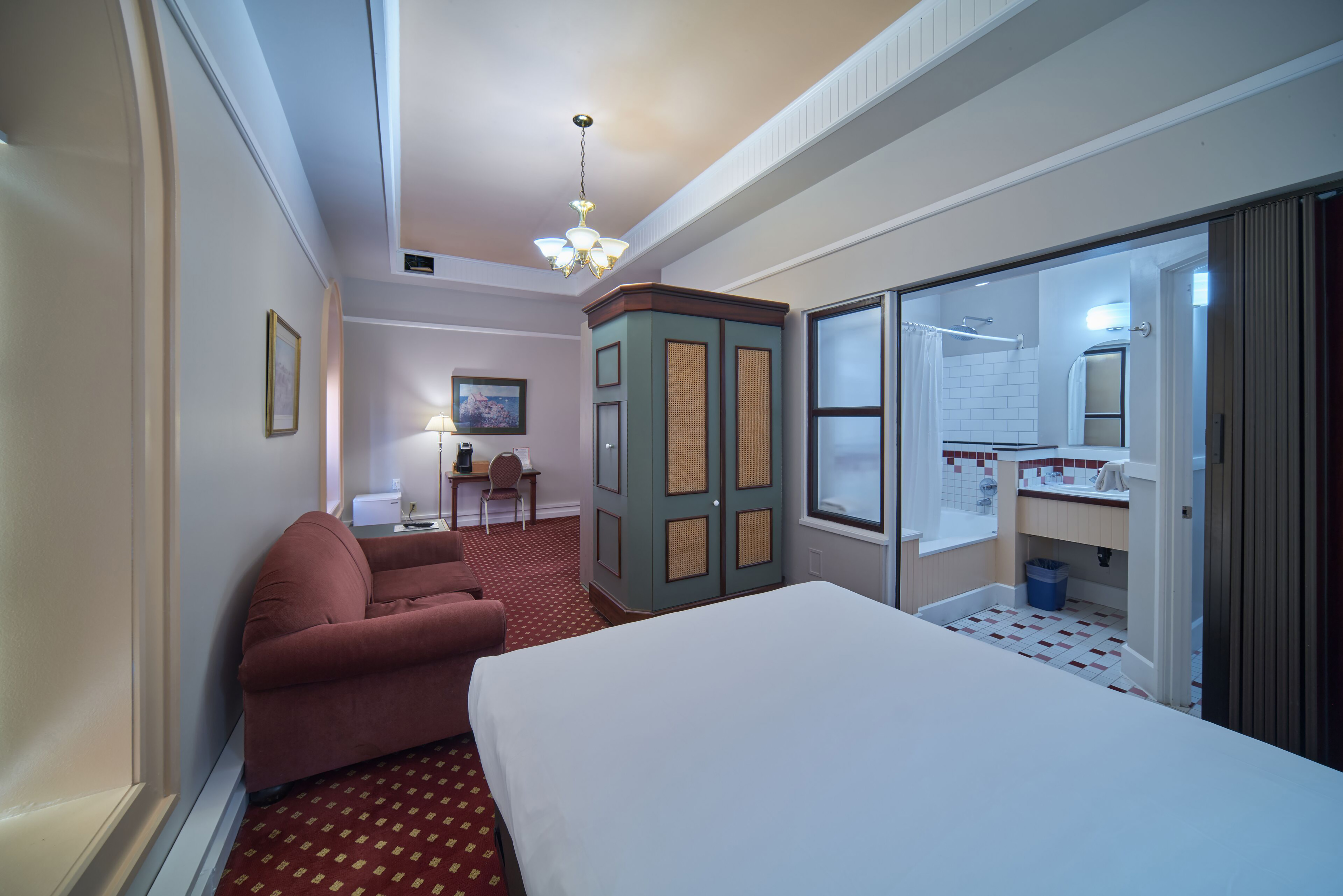 Guest room at the Bedford Regency Hotel, Trademark Collection by Wyndham in Victoria, British Columbia
