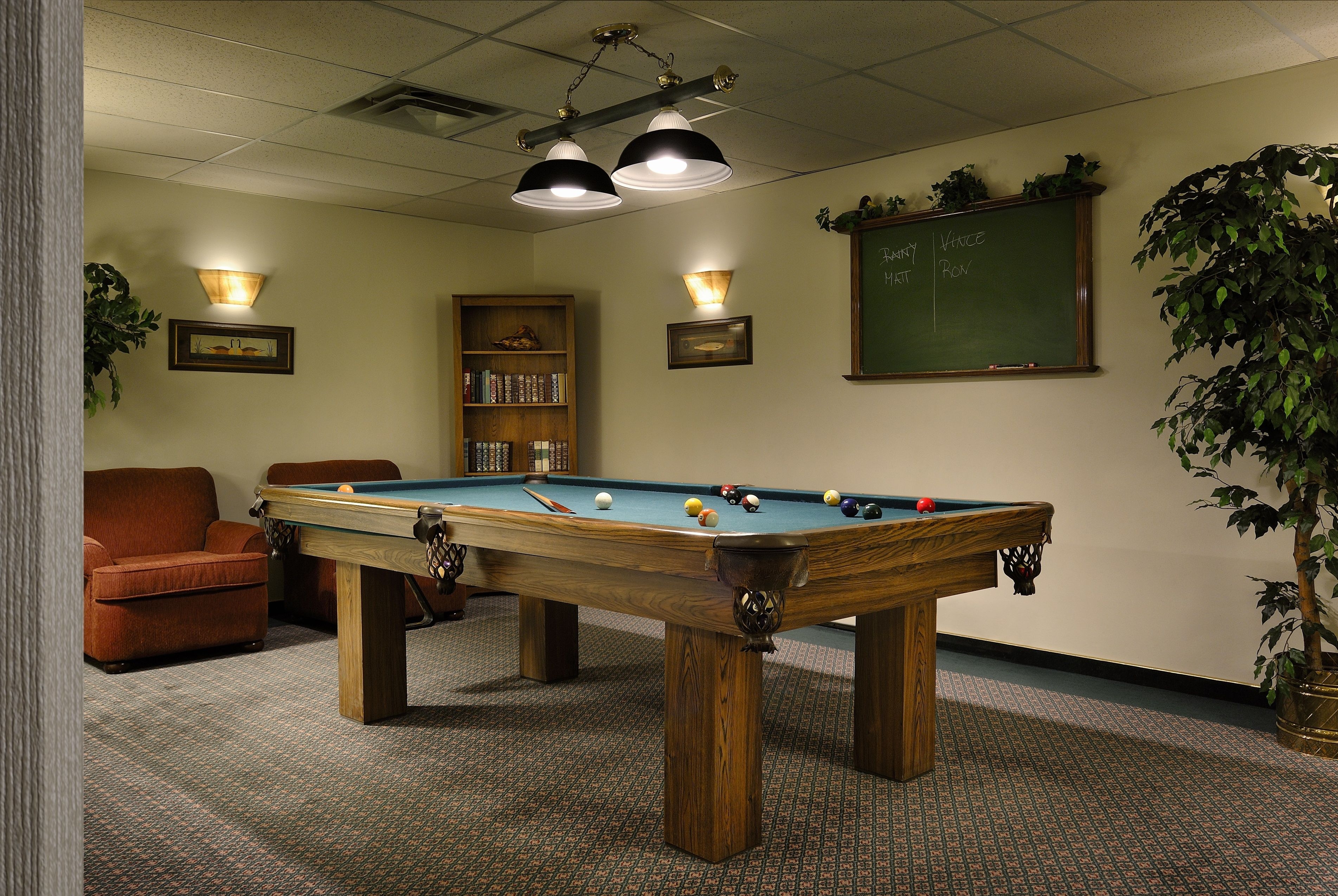 Game room at Royal Scot Hotel & Suites, Trademark Collection by Wyndham in Victoria, British Columbia
