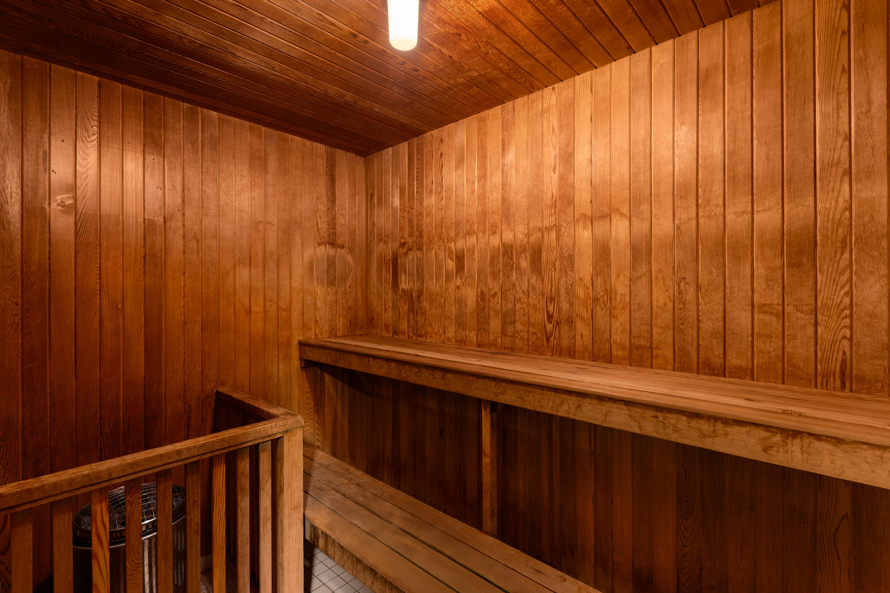 Royal Scot Hotel & Suites, Trademark Collection by Wyndham sauna in Victoria, British Columbia