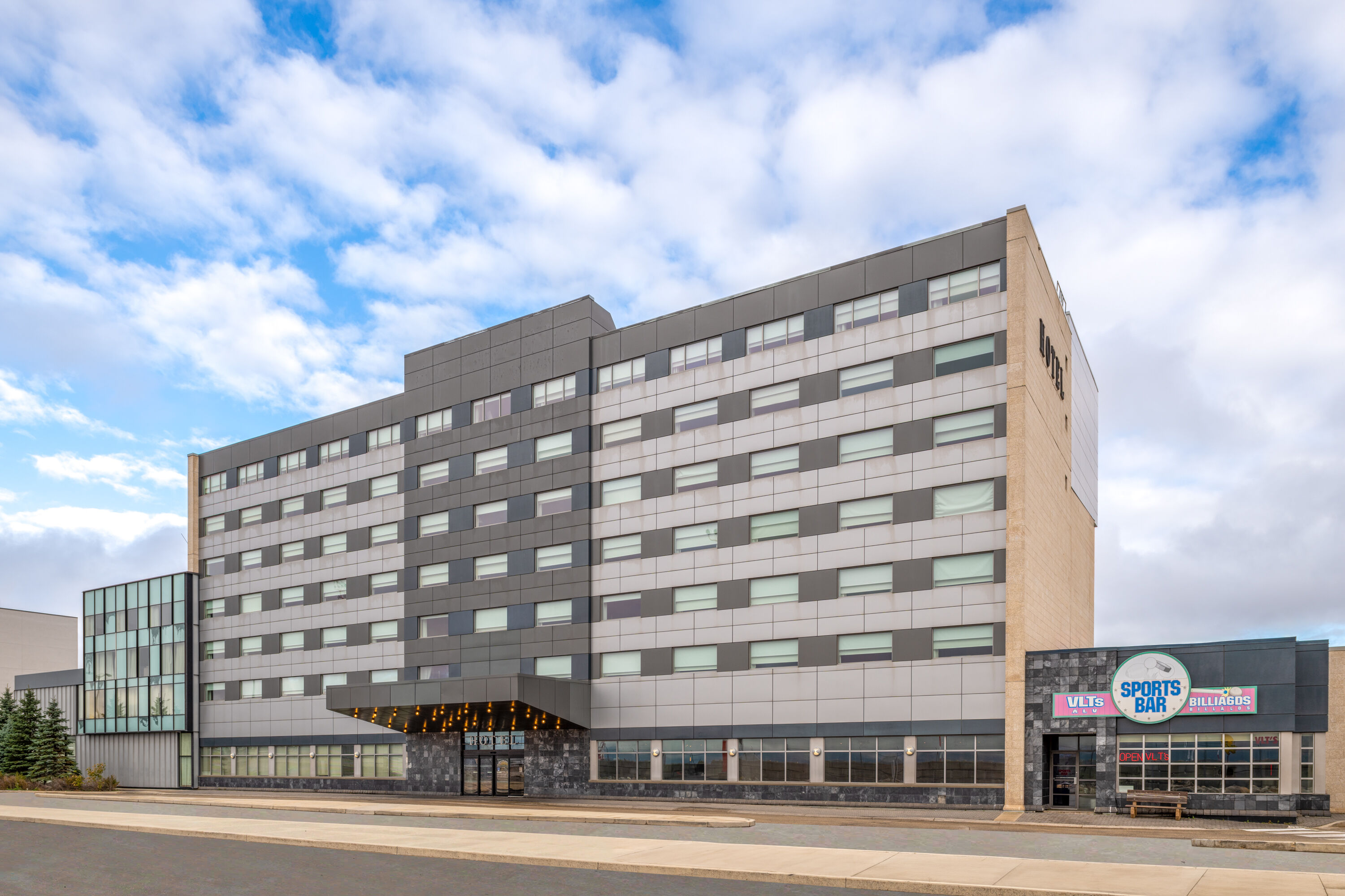 Exterior Day Image of Lakeview Signature, Trademark Collection by Wyndham hotel in Winnipeg, Manitoba
