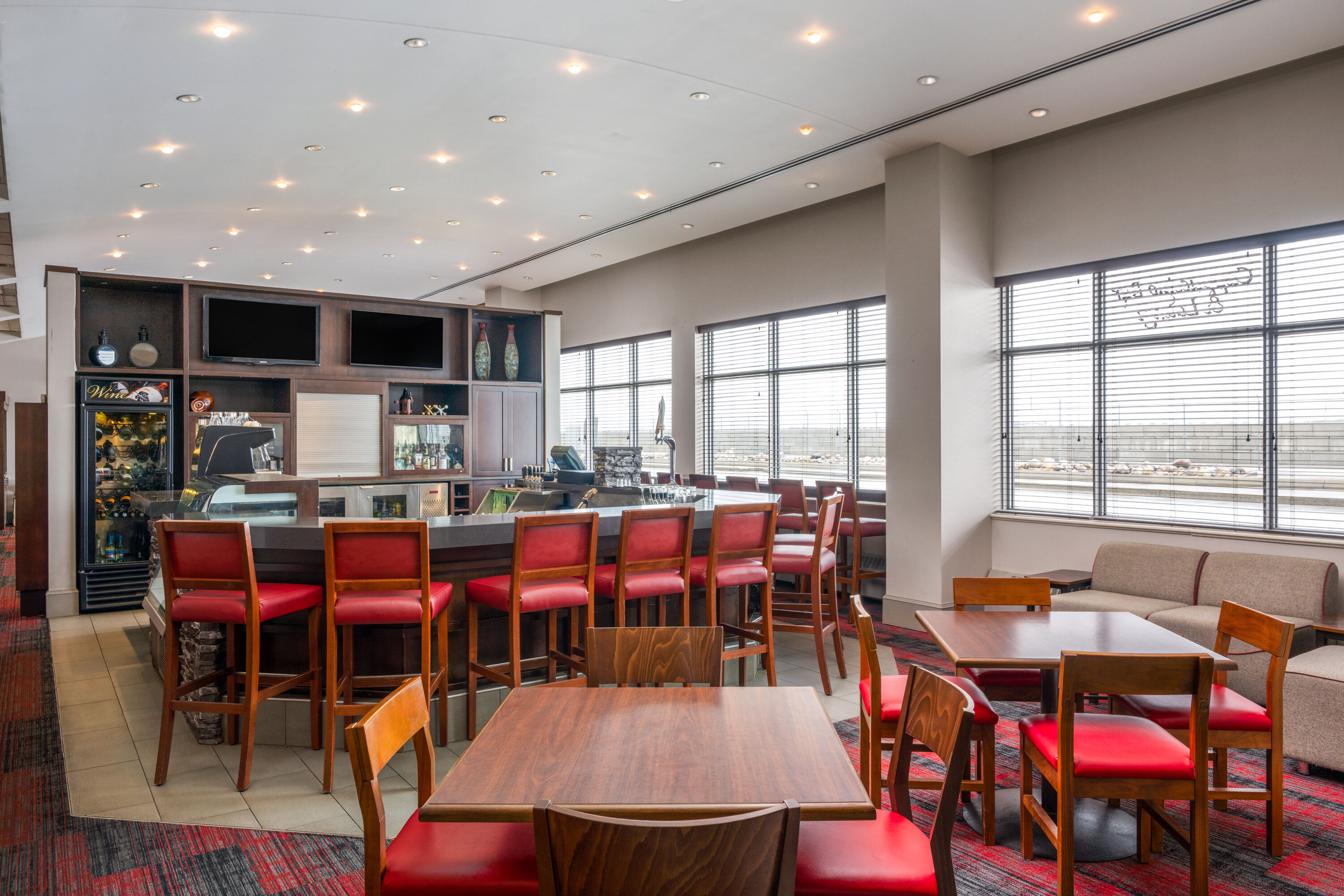 Lakeview Signature, Trademark Collection by Wyndham restaurant in Winnipeg, Manitoba