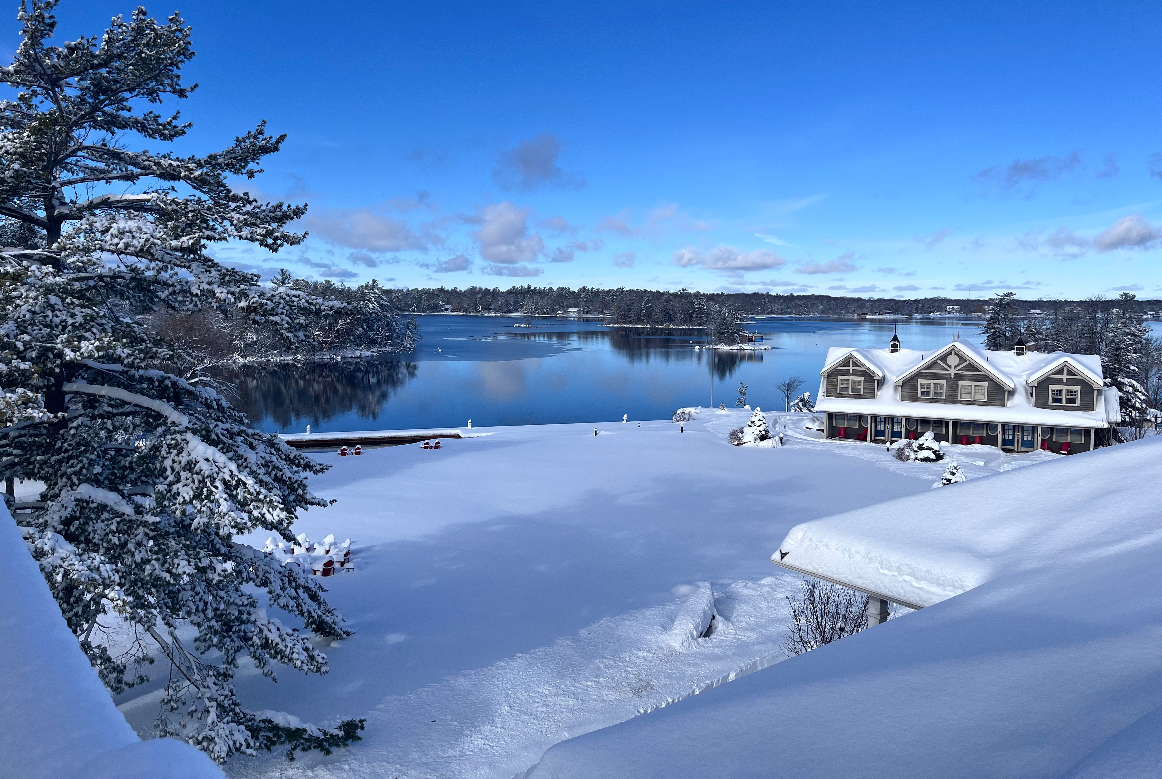 Exterior of Rawley Resort, Spa & Marina, Trademark Collection by Wyndham hotel in Port Severn, Ontario