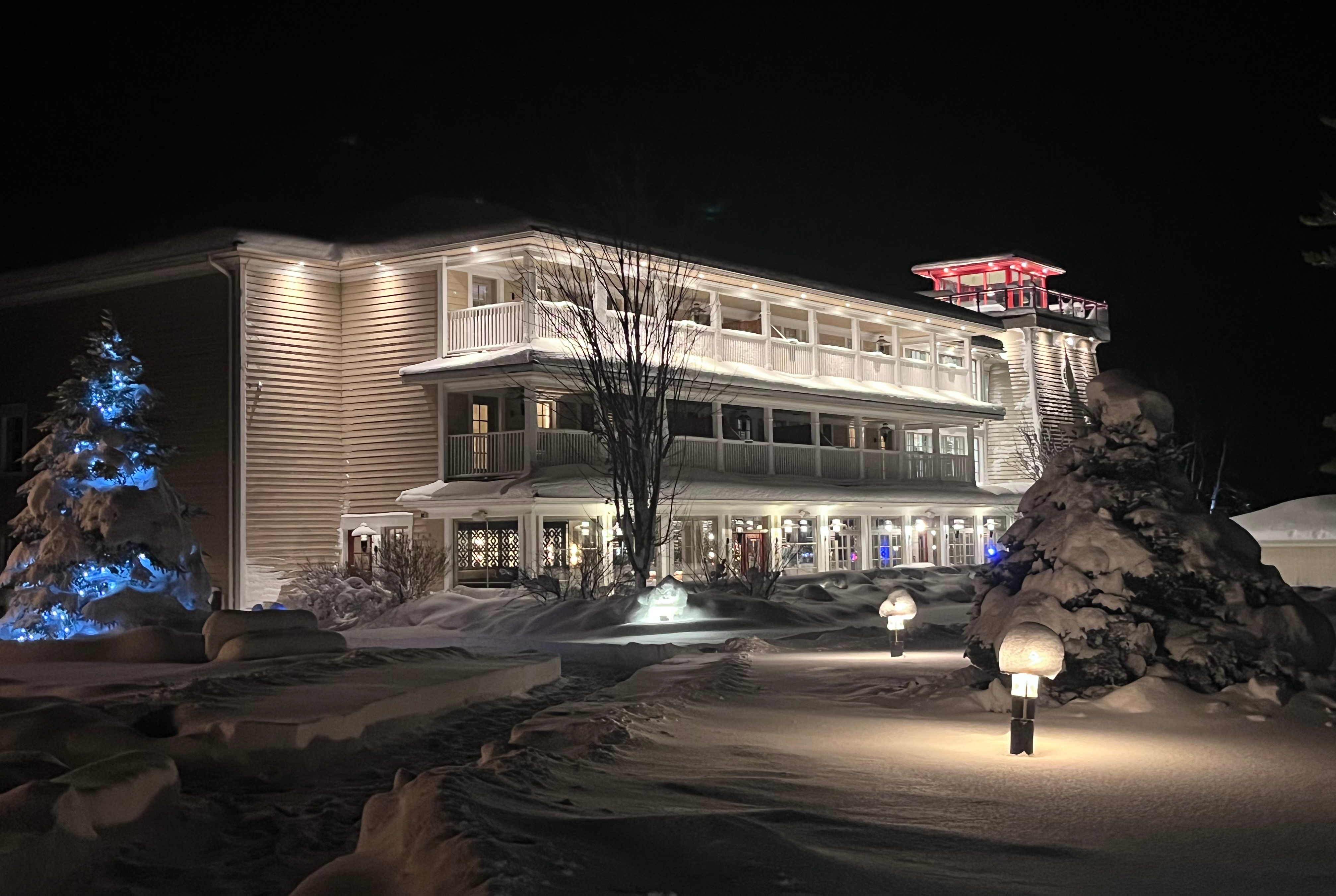 Exterior of Rawley Resort, Spa & Marina, Trademark Collection by Wyndham hotel in Port Severn, Ontario