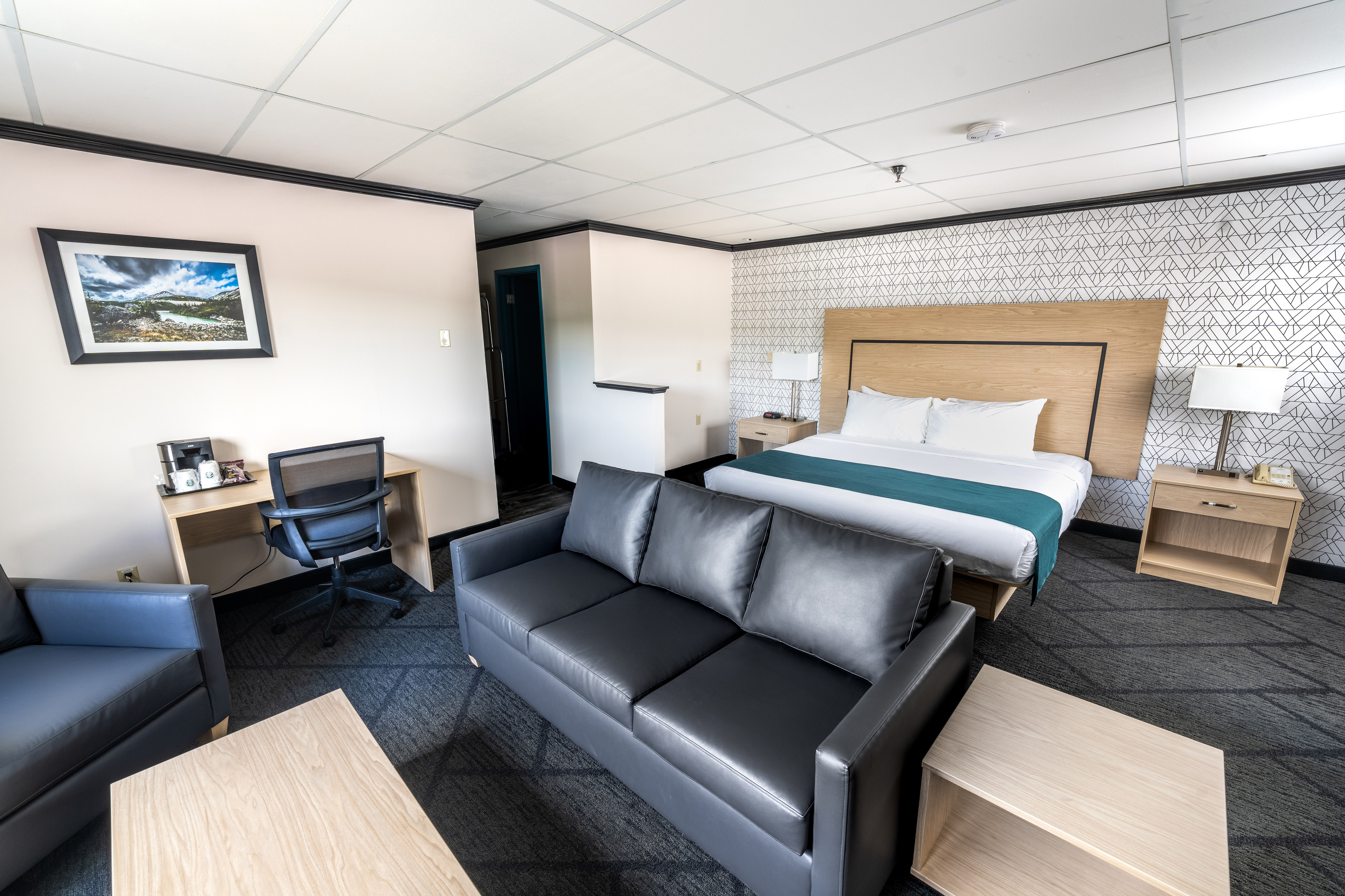 Guest room at the Sternwheeler Hotel & Conference Centre, Trademark by Wyndham in Whitehorse, Yukon Territory