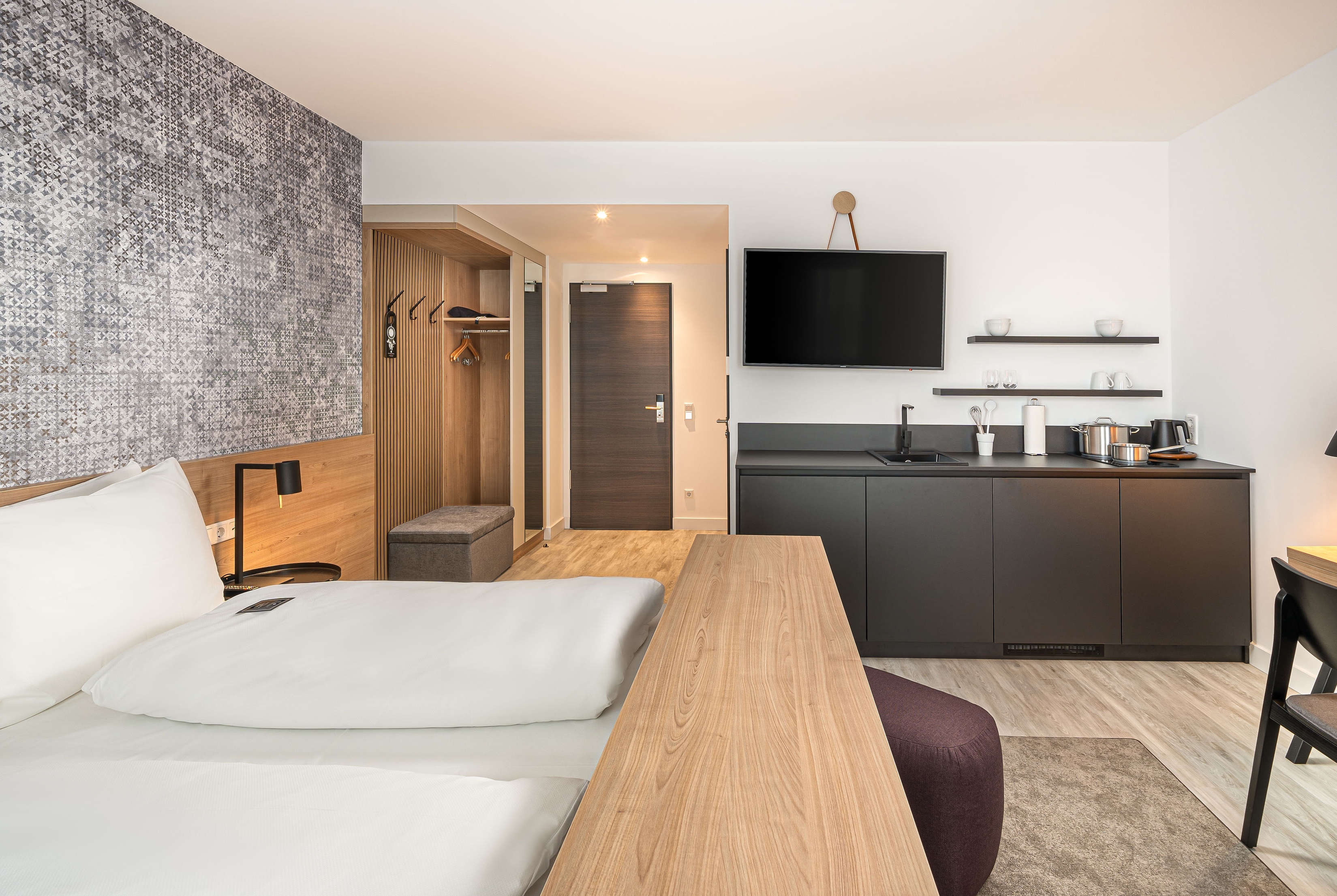 elaya hotel augsburg, Trademark by Wyndham suite in Augsburg, Other than US/Canada