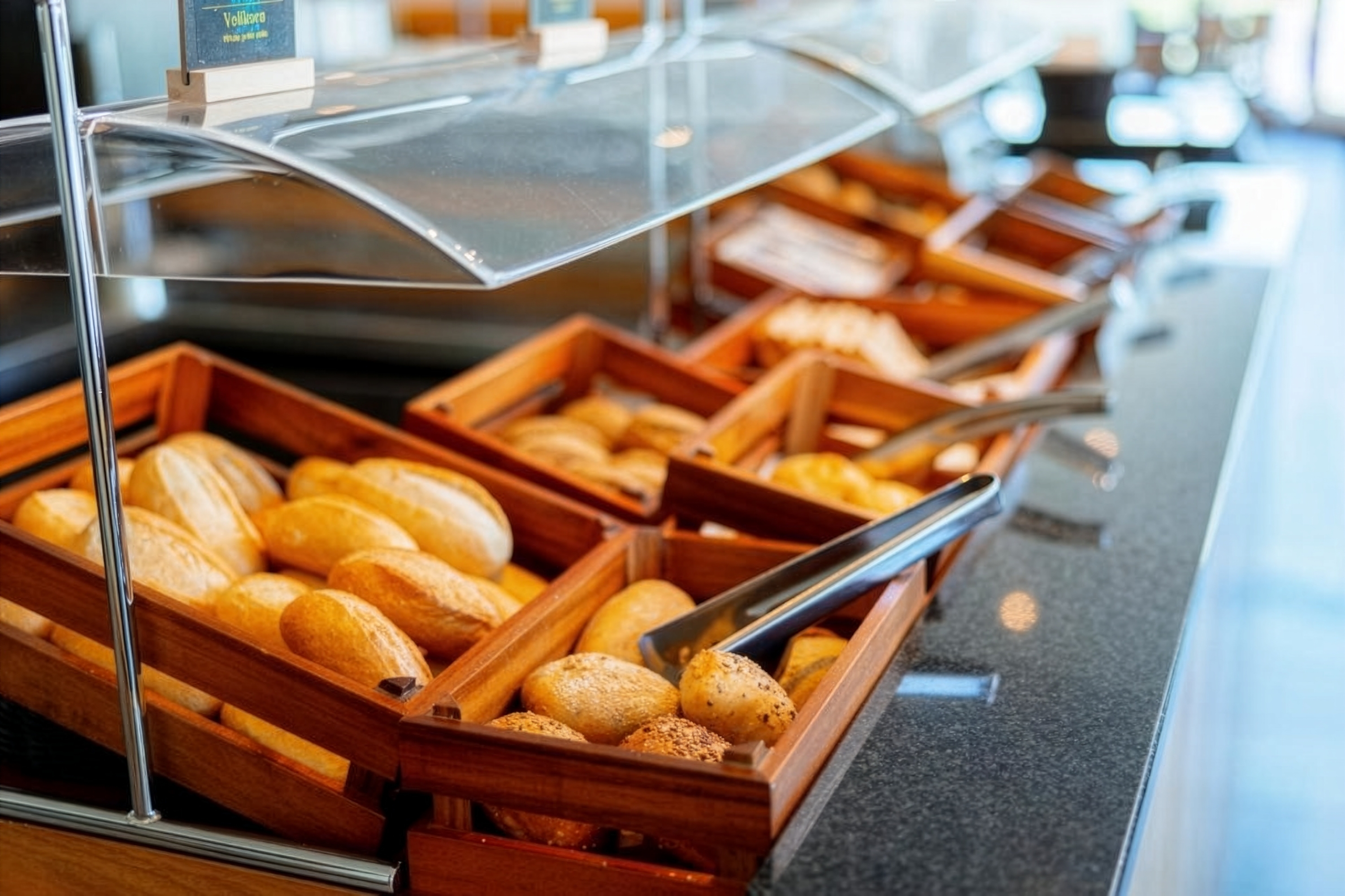 Rugs Hotel Augsburg, Trademark Collection by Wyndham restaurant buffet in Augsburg, Other than US/Canada