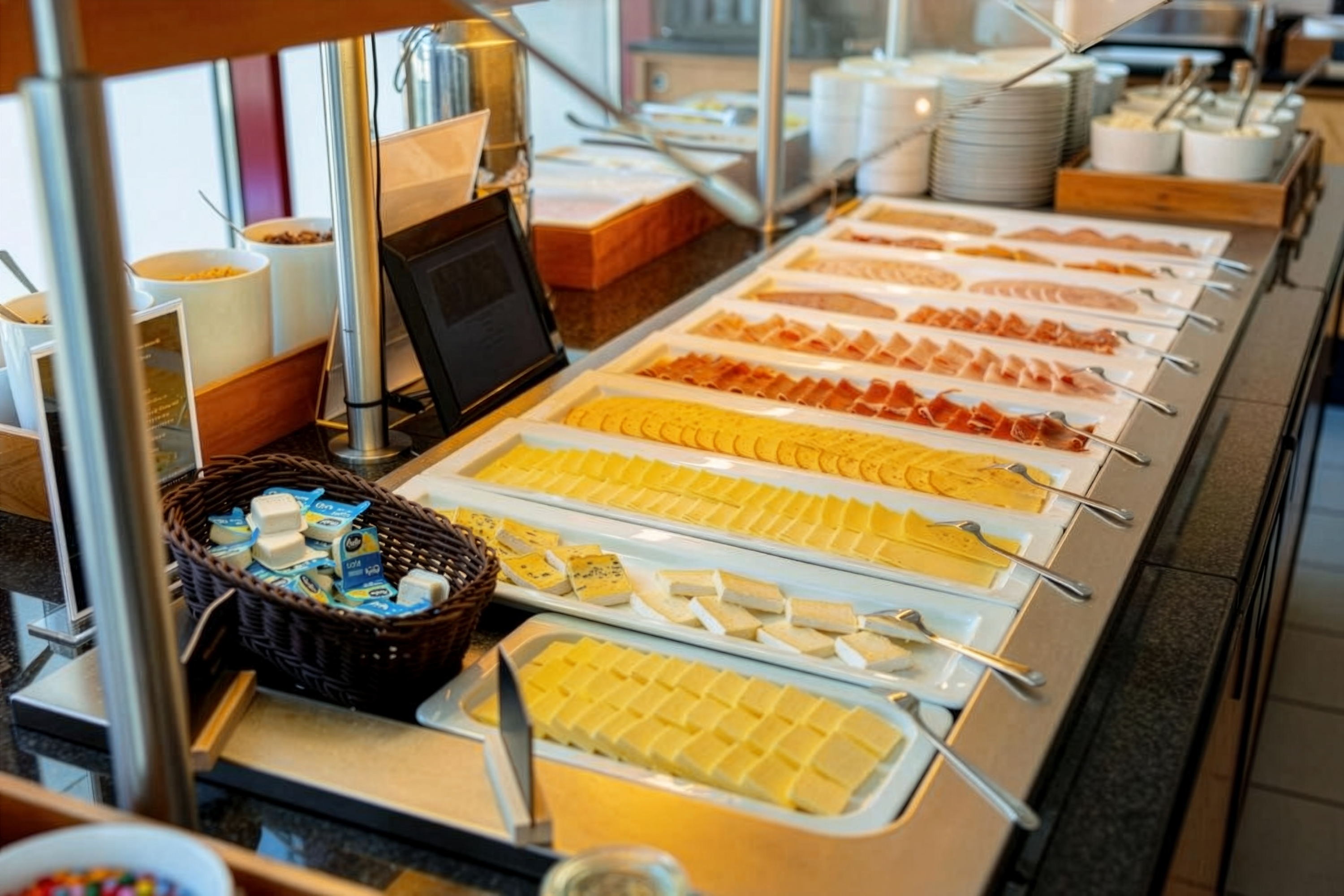 Rugs Hotel Augsburg, Trademark Collection by Wyndham restaurant buffet in Augsburg, Other than US/Canada