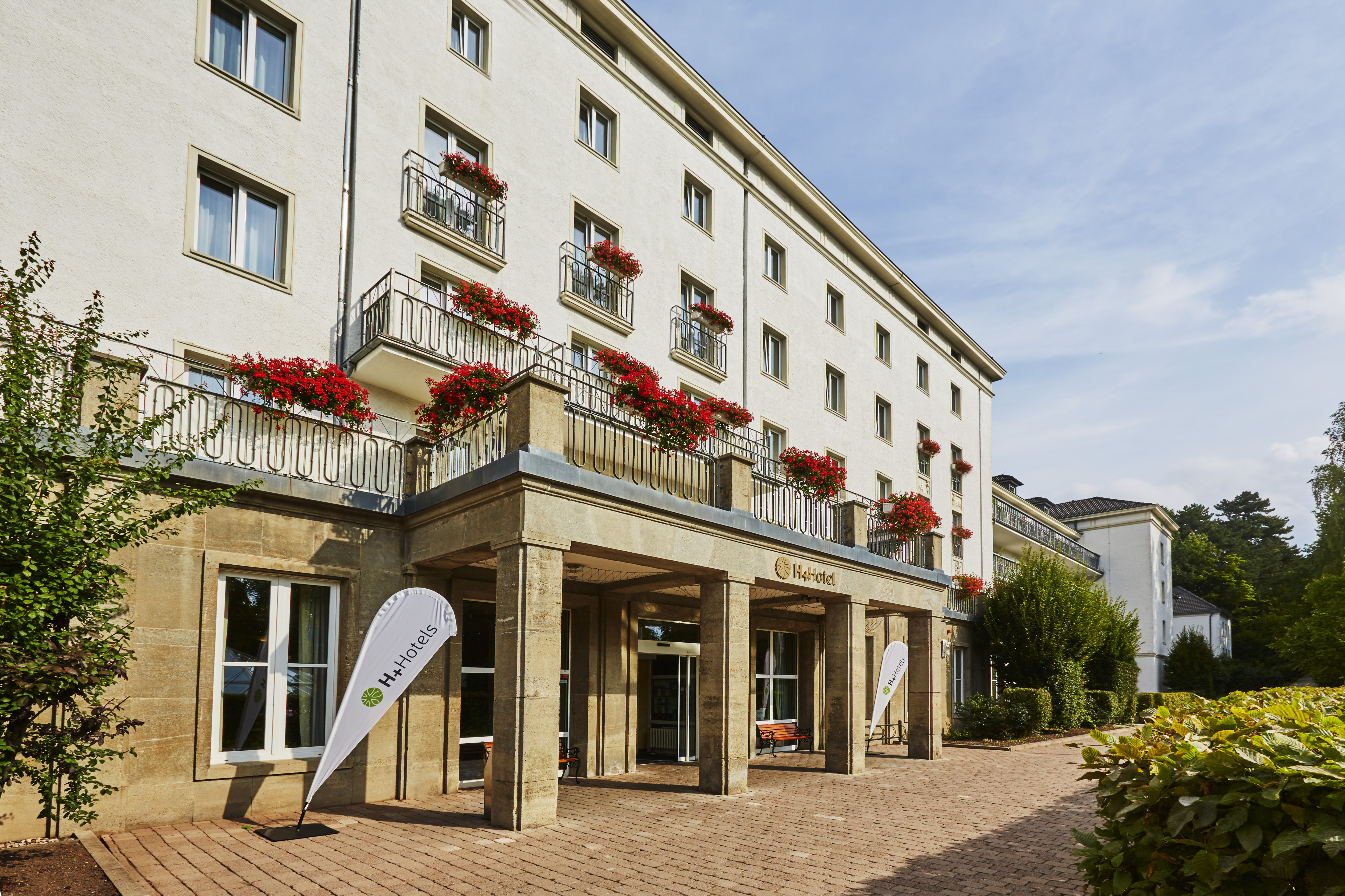 Exterior Day Image of H+ Hotel & SPA Friedrichroda hotel in Friedrichroda, Other than US/Canada