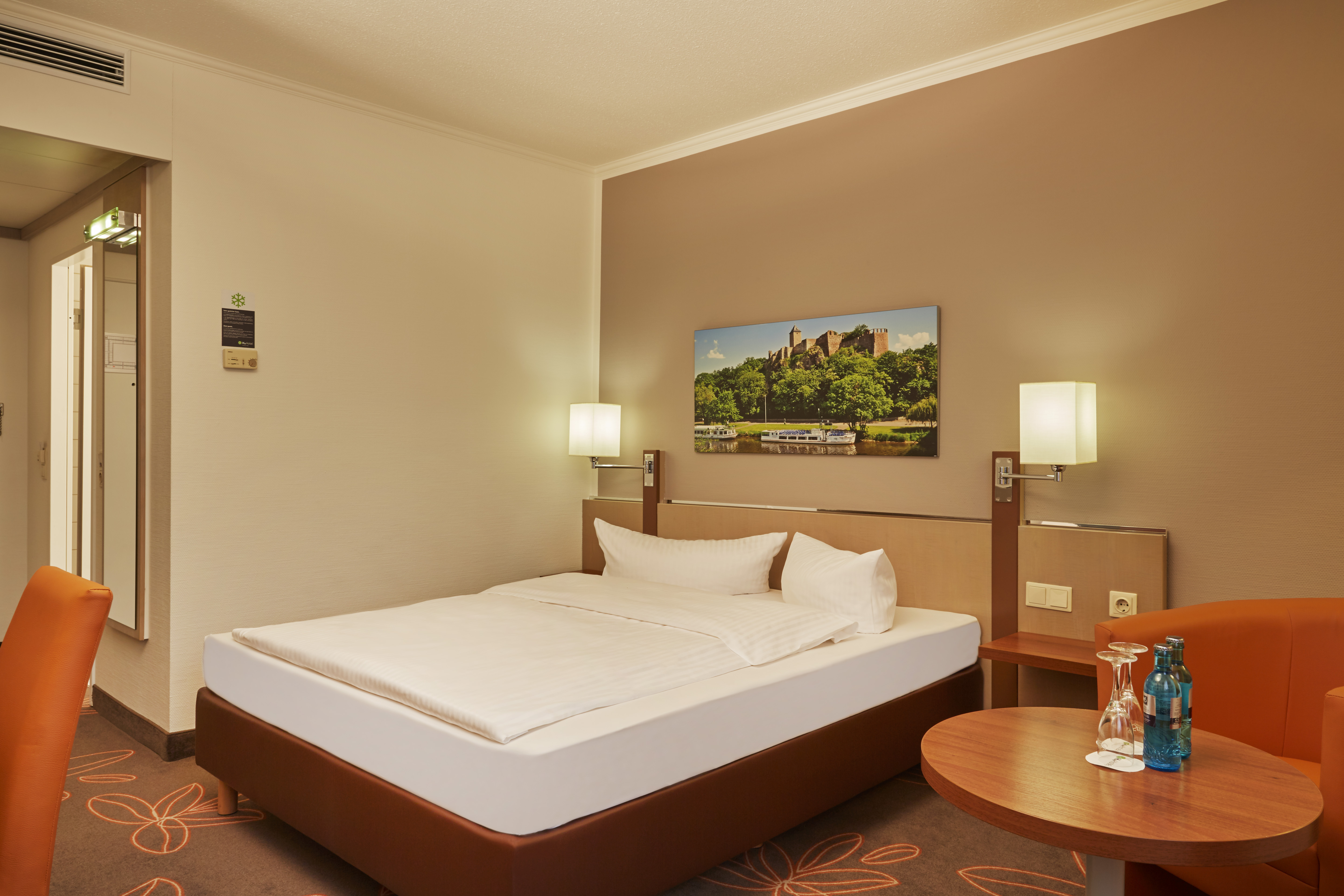 Guest room at the H+ Hotel Leipzig-Halle in Landsberg, Other than US/Canada