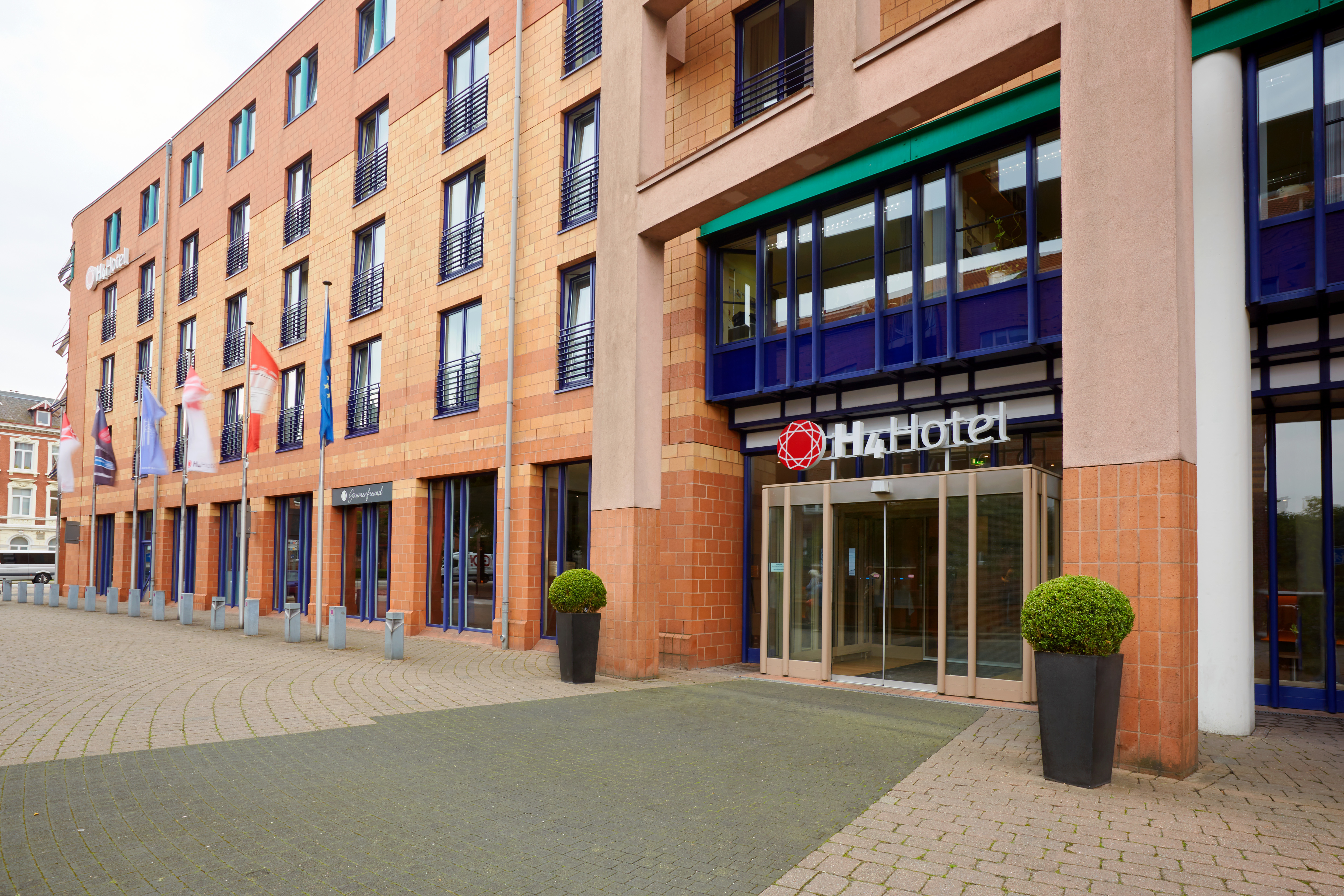 Exterior of H4 Hamburg-Bergedorf hotel in Hamburg, Other than US/Canada