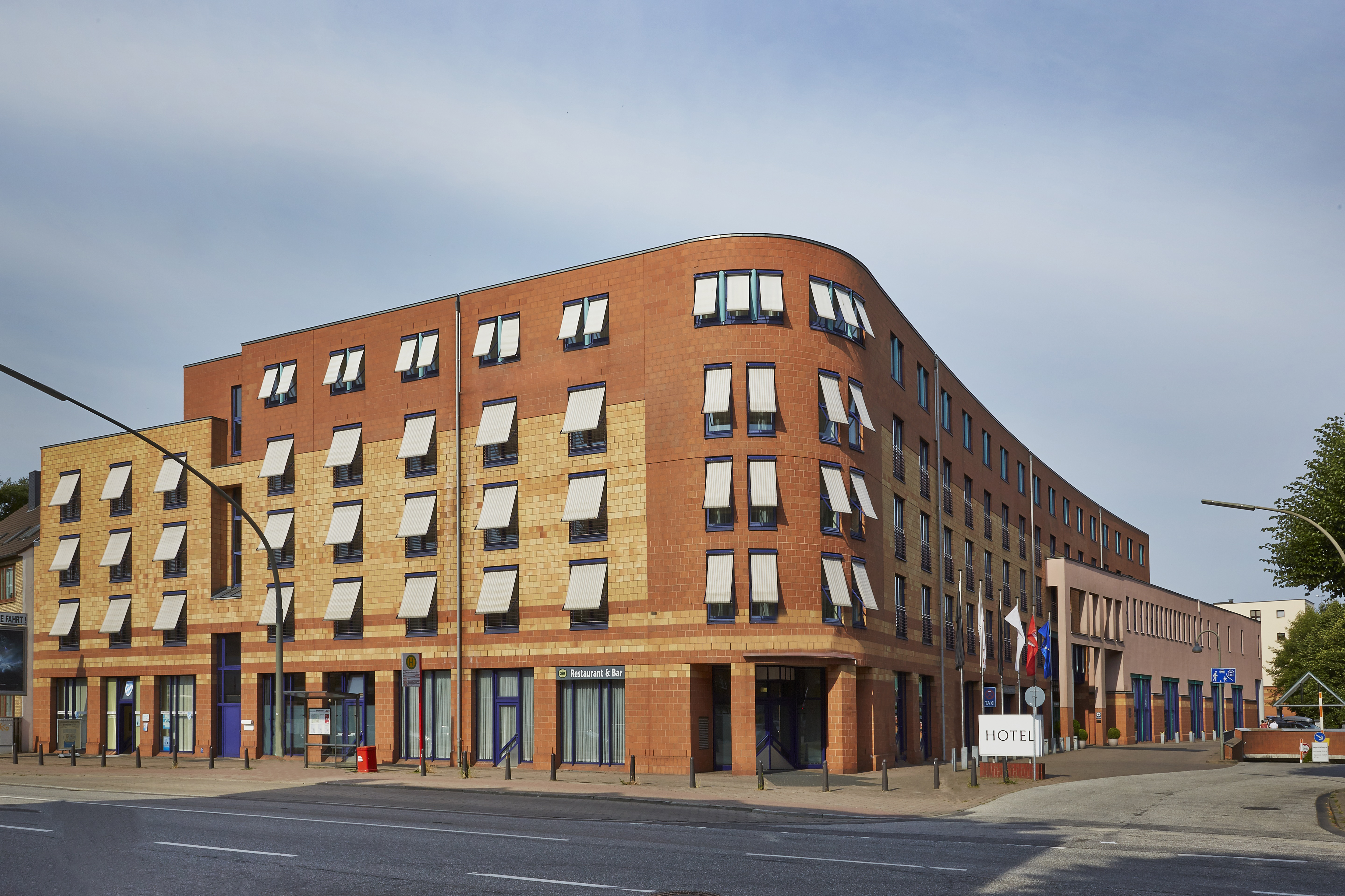 Exterior of H4 Hamburg-Bergedorf hotel in Hamburg, Other than US/Canada