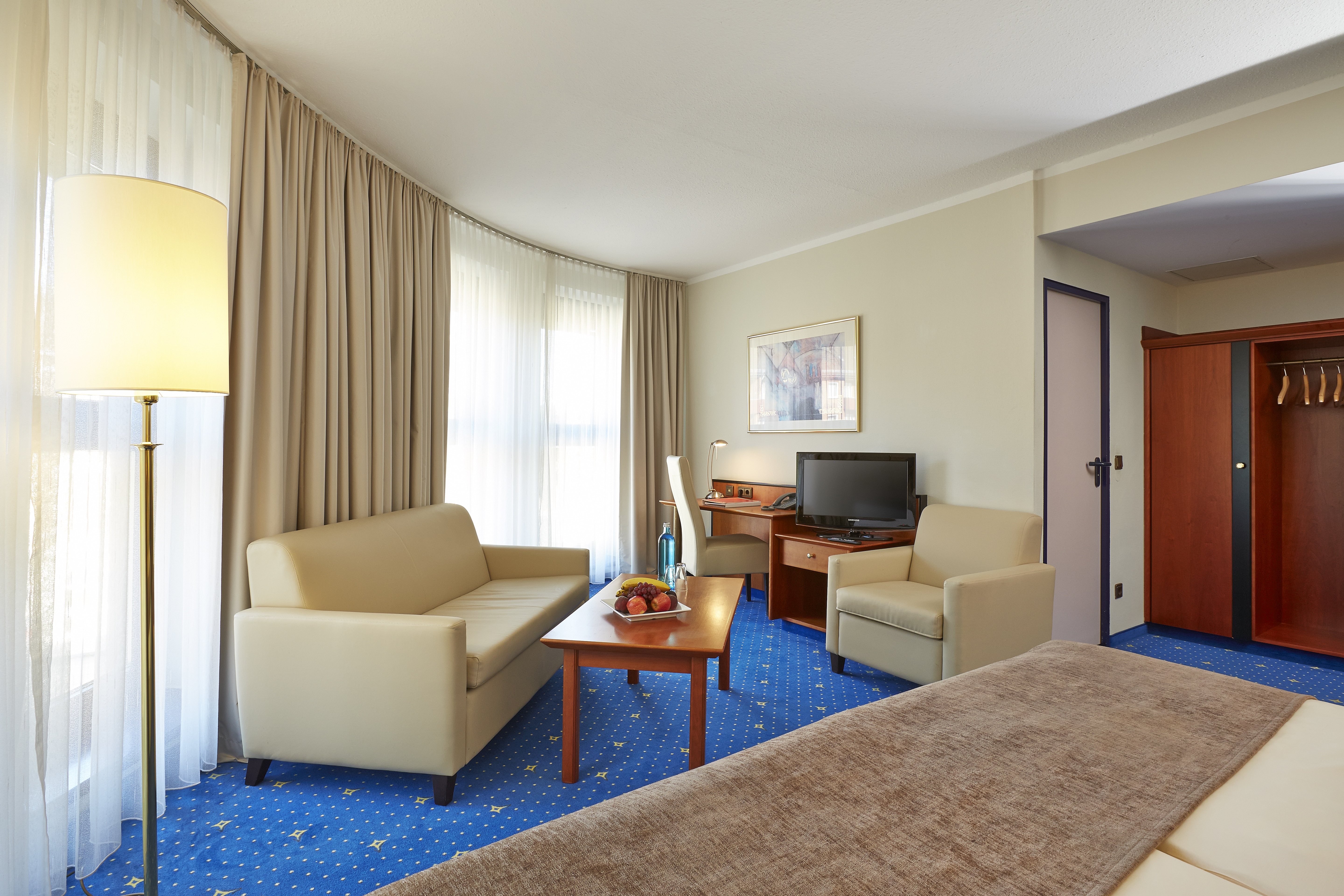 Guest room at the H4 Hamburg-Bergedorf in Hamburg, Other than US/Canada