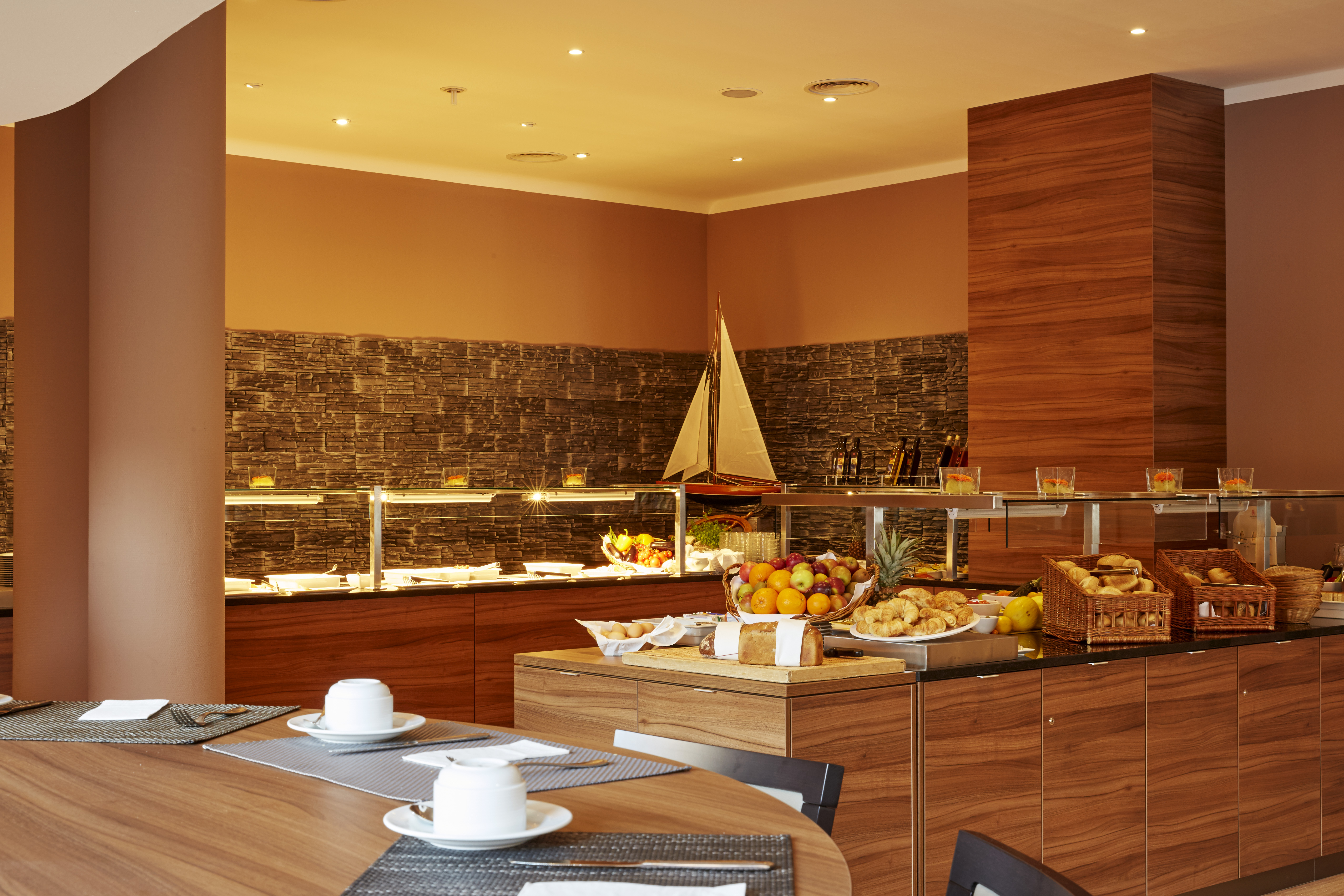 H4 Hamburg-Bergedorf restaurant in Hamburg, Other than US/Canada