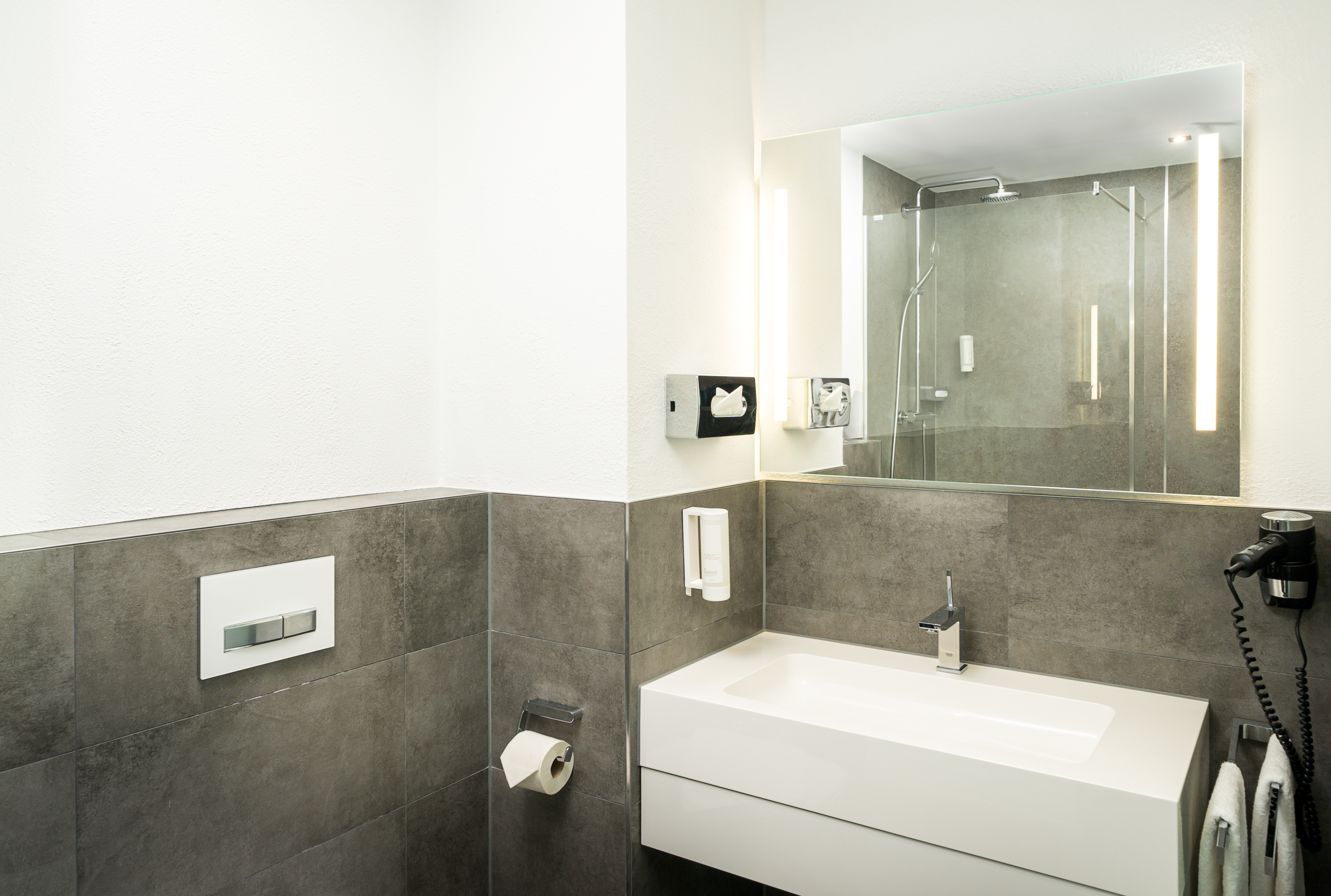 Guest room bath at the elaya hotel hannover city, Trademark by Wyndham in Hannover, Other than US/Canada