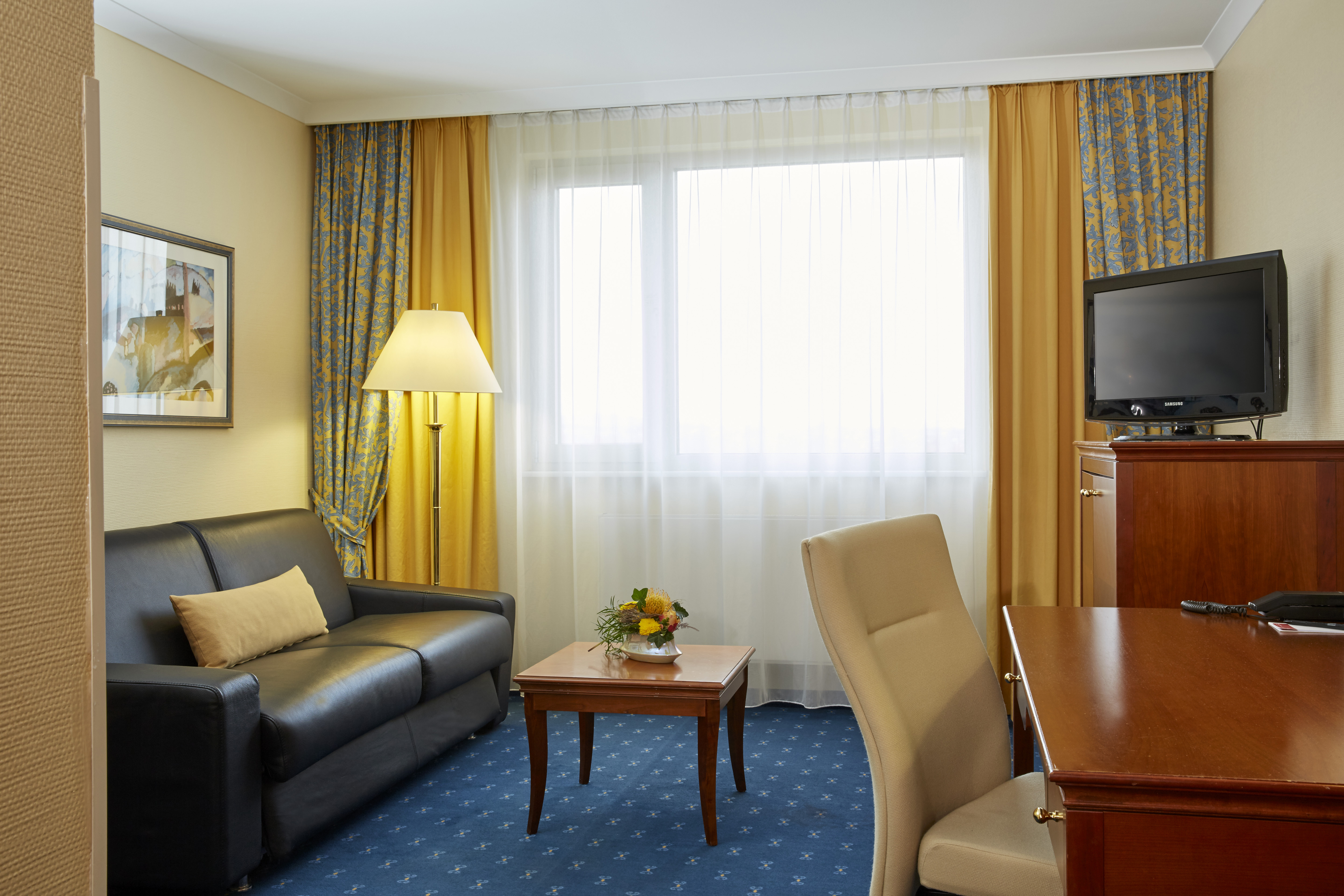 H4 Hotel Kassel suite in Kassel, Other than US/Canada