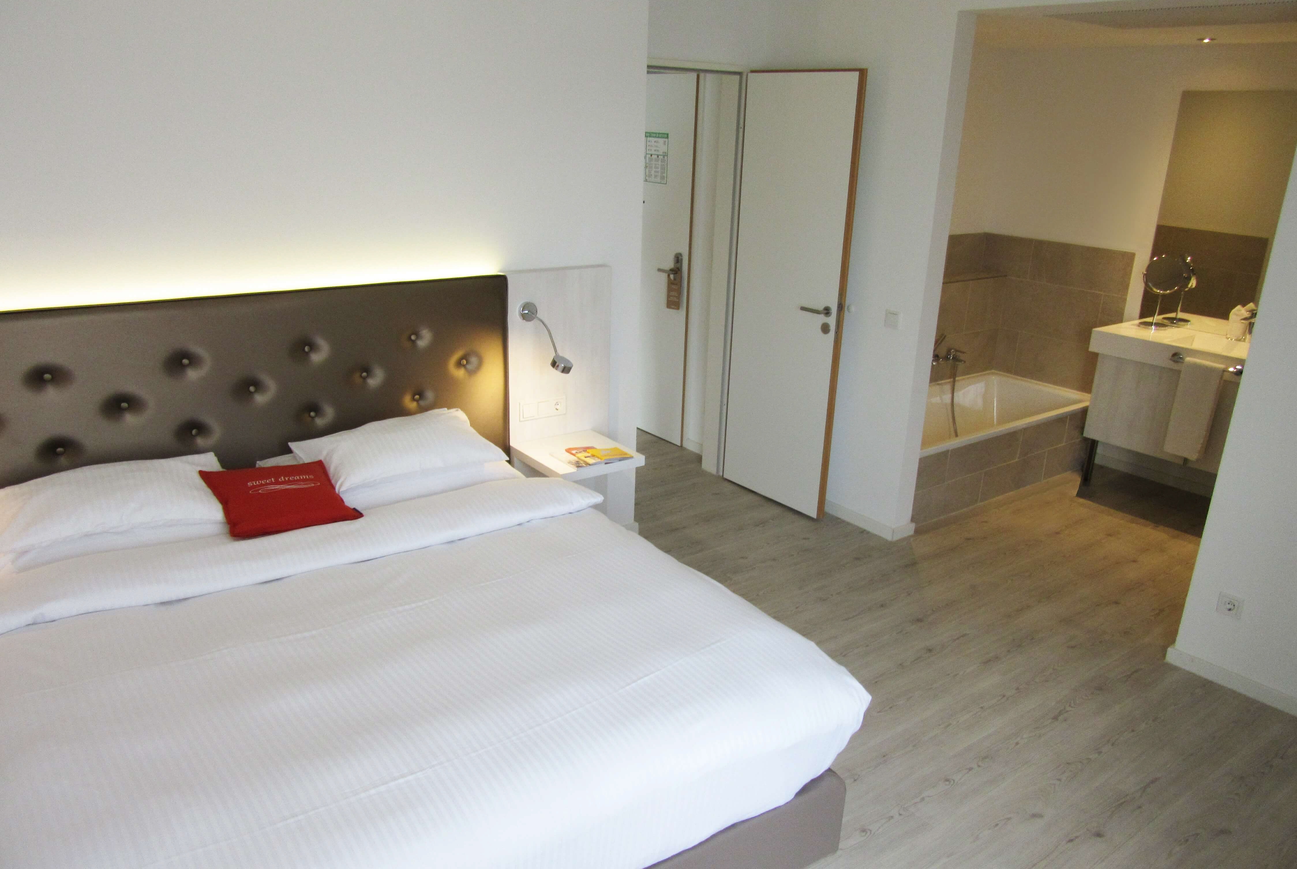 elaya hotel kleve, Trademark Collection by Wyndham suite in Kleve, Other than US/Canada