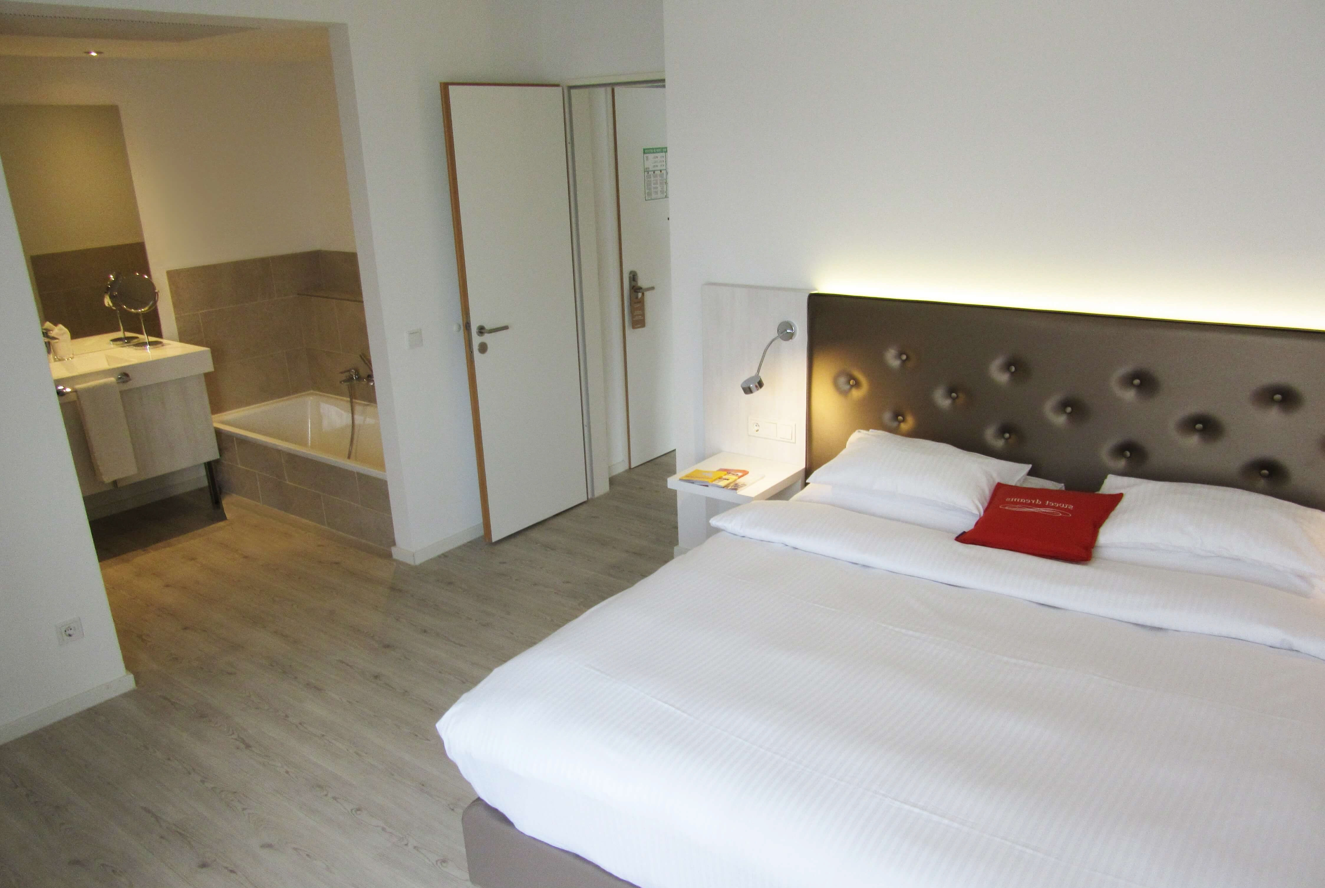elaya hotel kleve, Trademark Collection by Wyndham suite in Kleve, Other than US/Canada