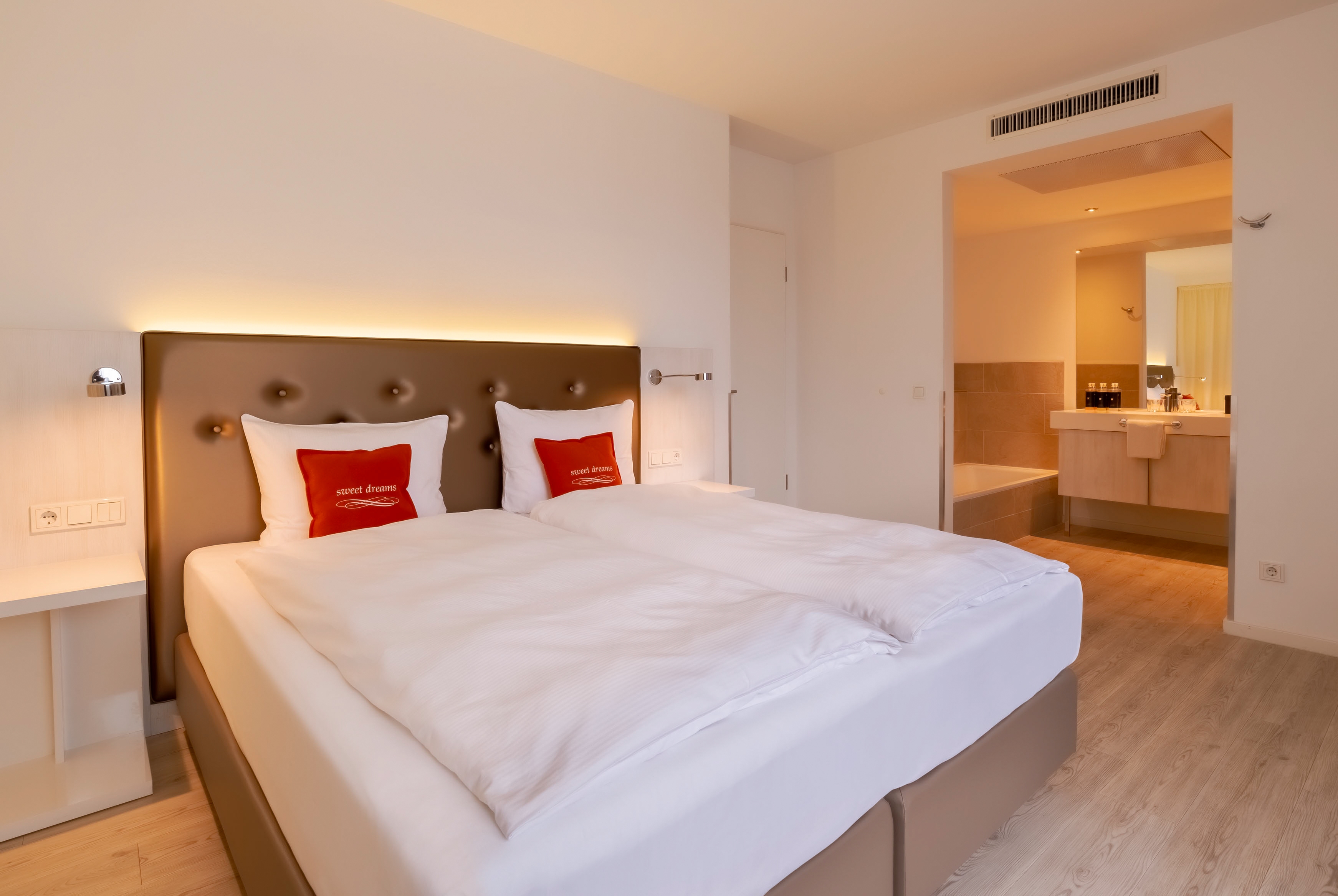 elaya hotel kleve, Trademark Collection by Wyndham suite in Kleve, Other than US/Canada