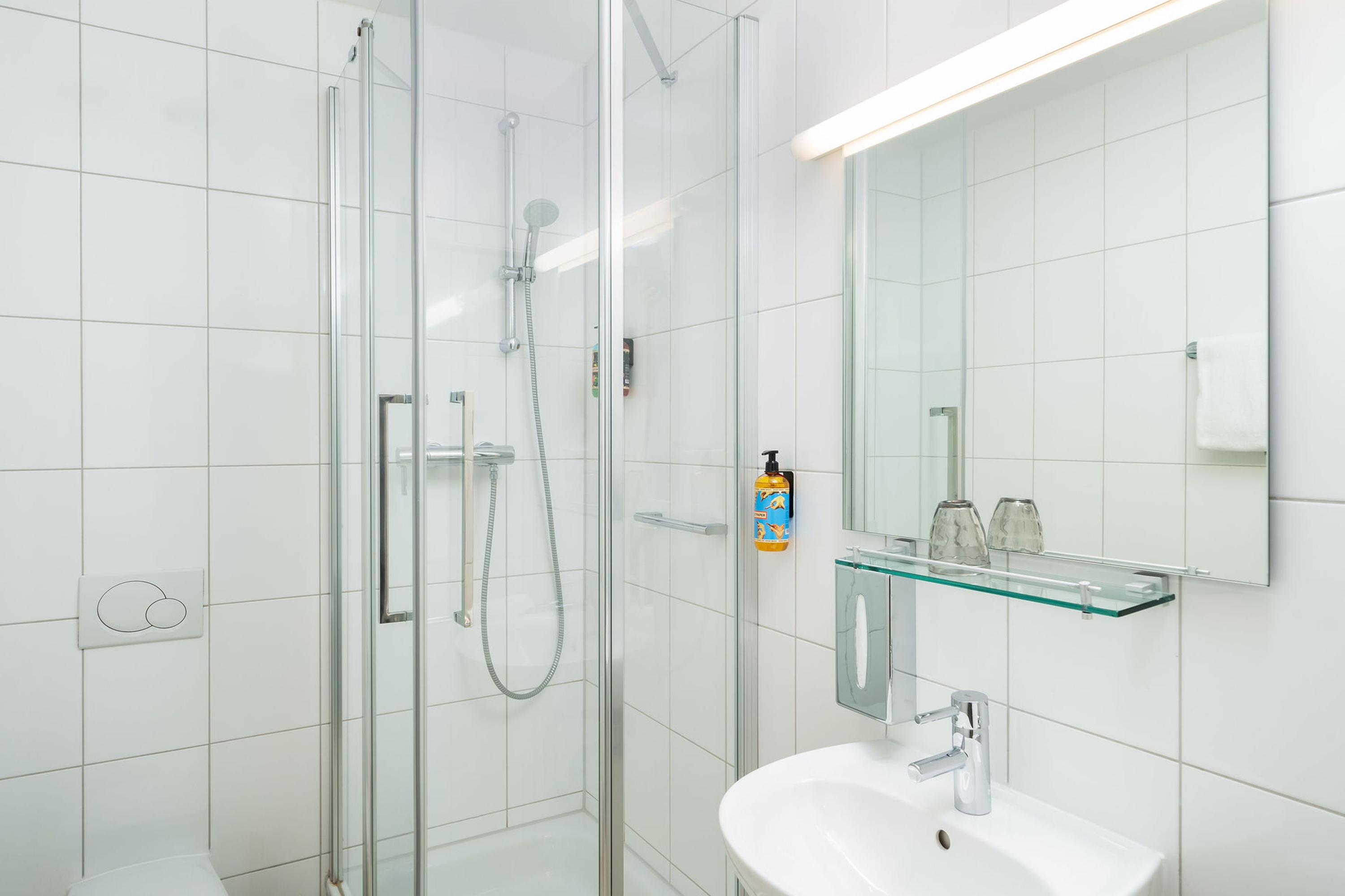 Guest room bath at the elaya Hotel Stuttgart Ludwigsburg, Trademark by Wyndham in Korntal-Munchingen, Other than US/Canada