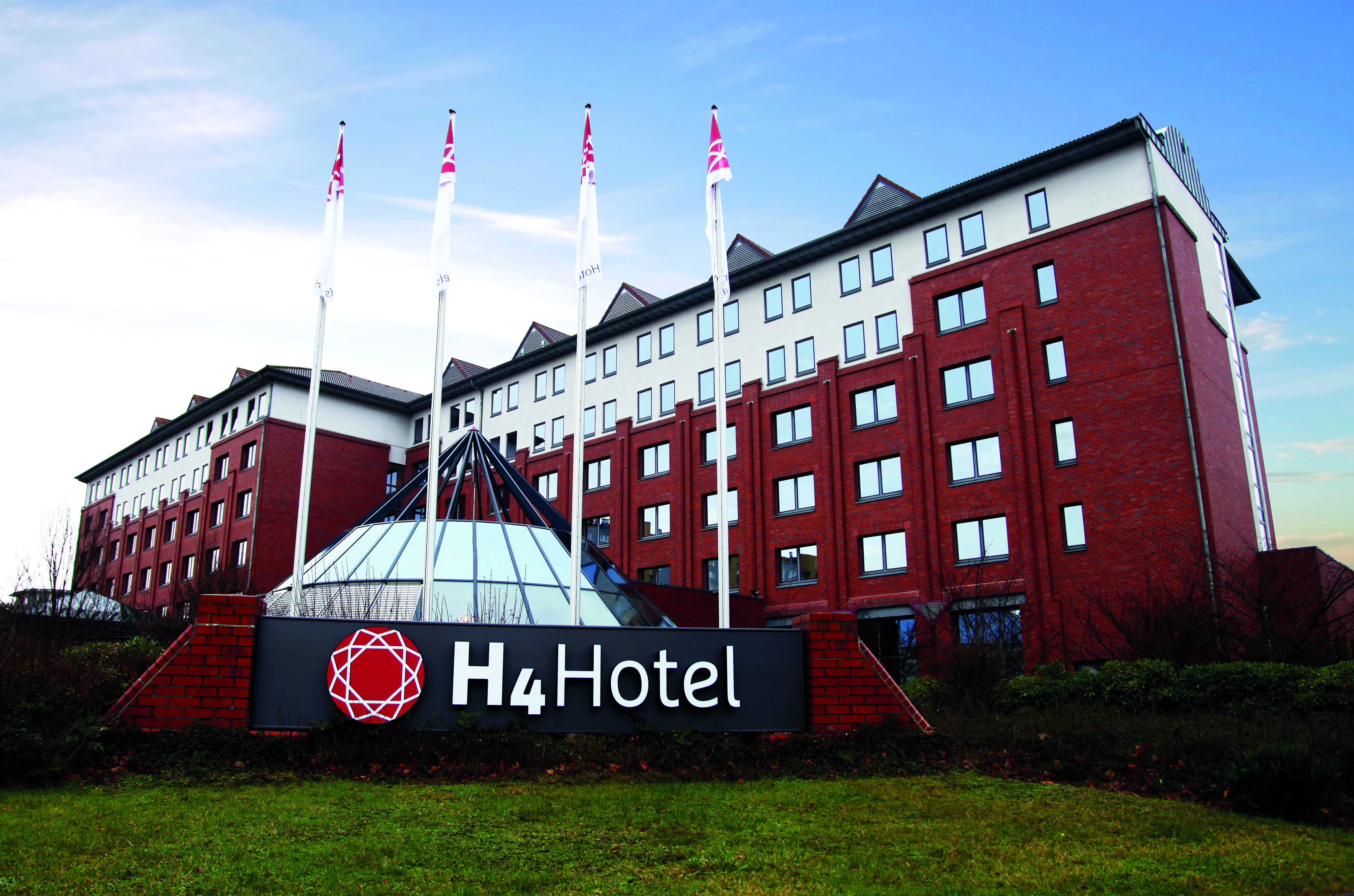 Exterior of H4 Hotel Hannover Messe hotel in Laatzen, Other than US/Canada