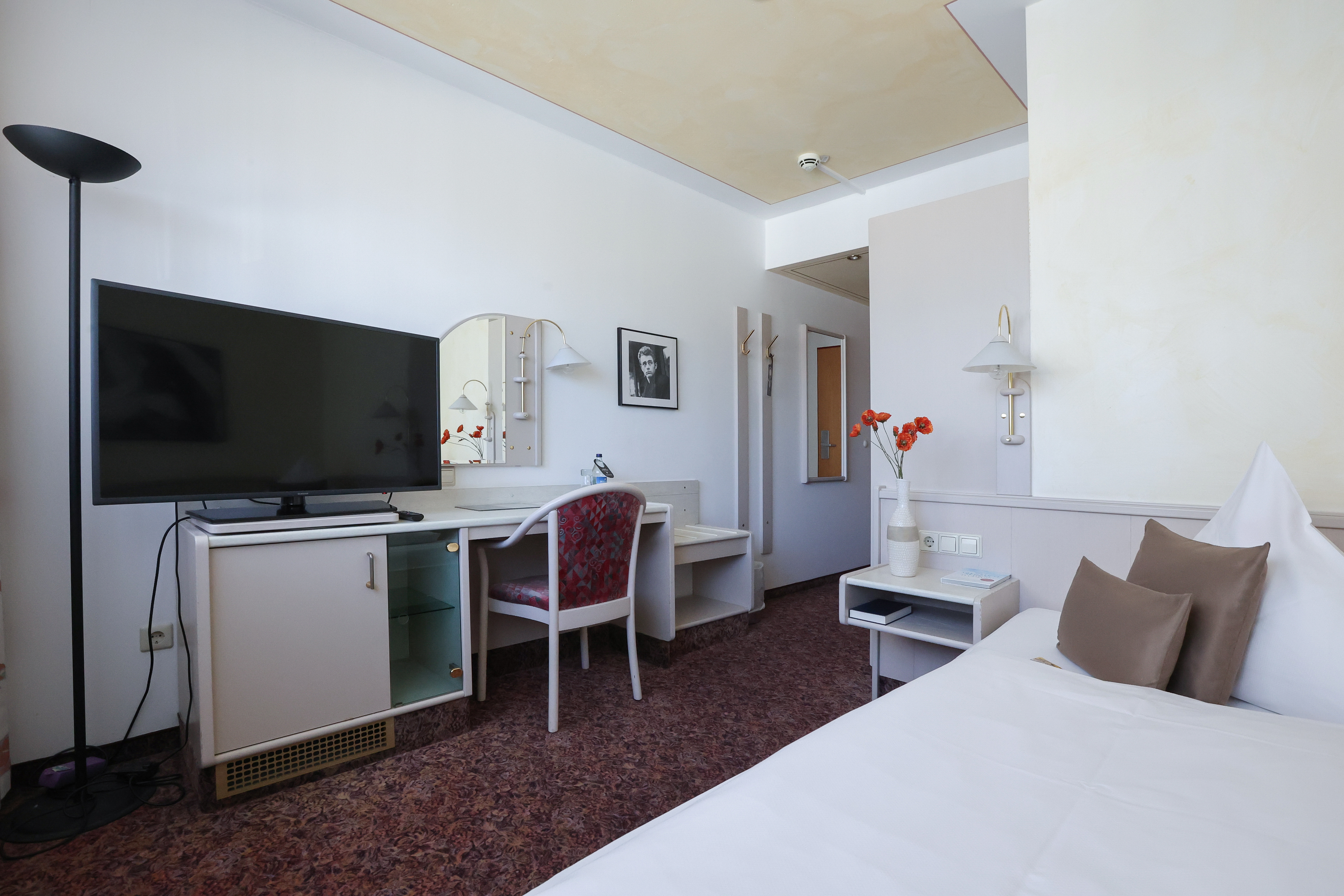 Guest room at the ANA Panorama, Trademark Collection by Wyndham in Marktoberdorf, Other than US/Canada