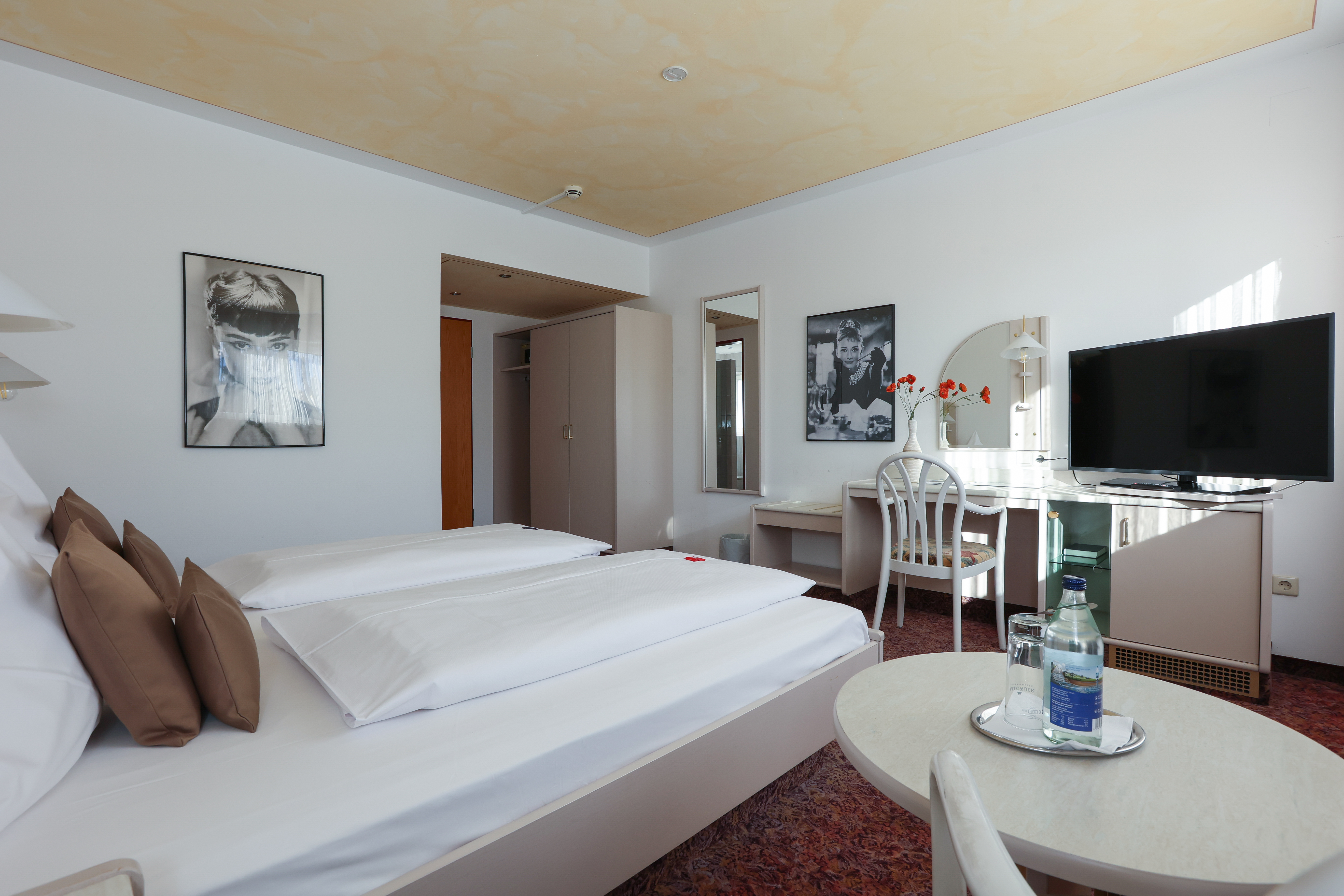 Guest room at the ANA Panorama, Trademark Collection by Wyndham in Marktoberdorf, Other than US/Canada