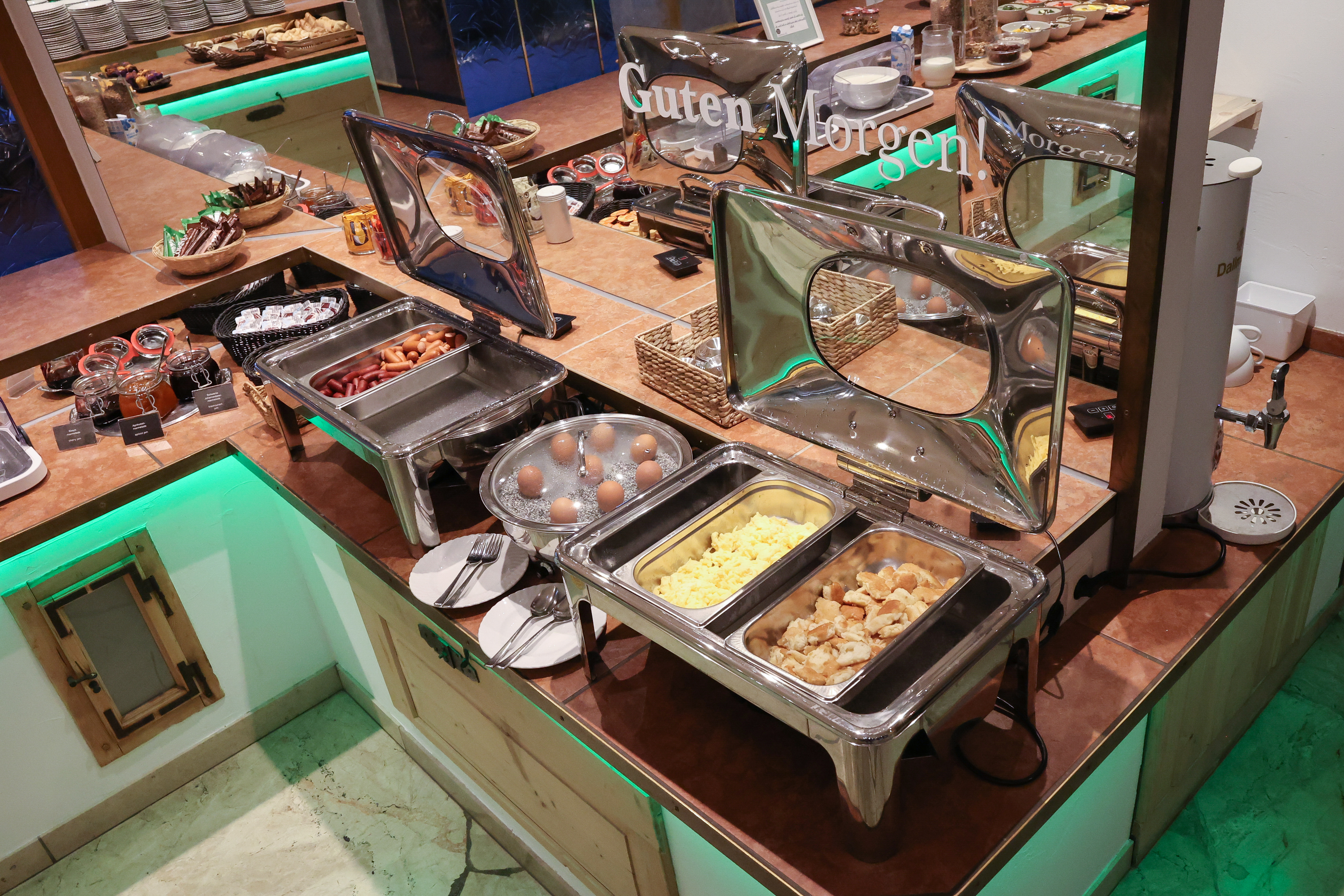 ANA Panorama, Trademark Collection by Wyndham restaurant buffet in Marktoberdorf, Other than US/Canada