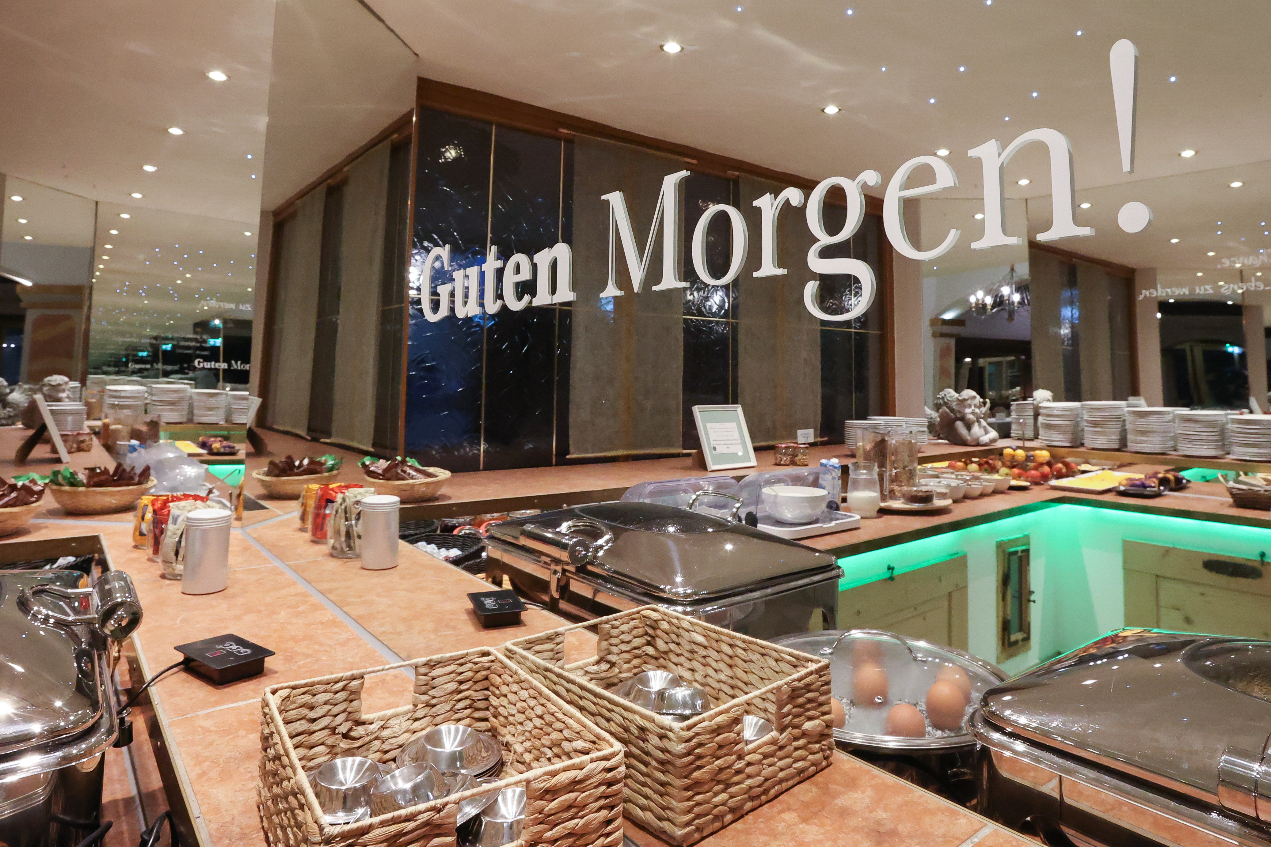 ANA Panorama, Trademark Collection by Wyndham restaurant buffet in Marktoberdorf, Other than US/Canada