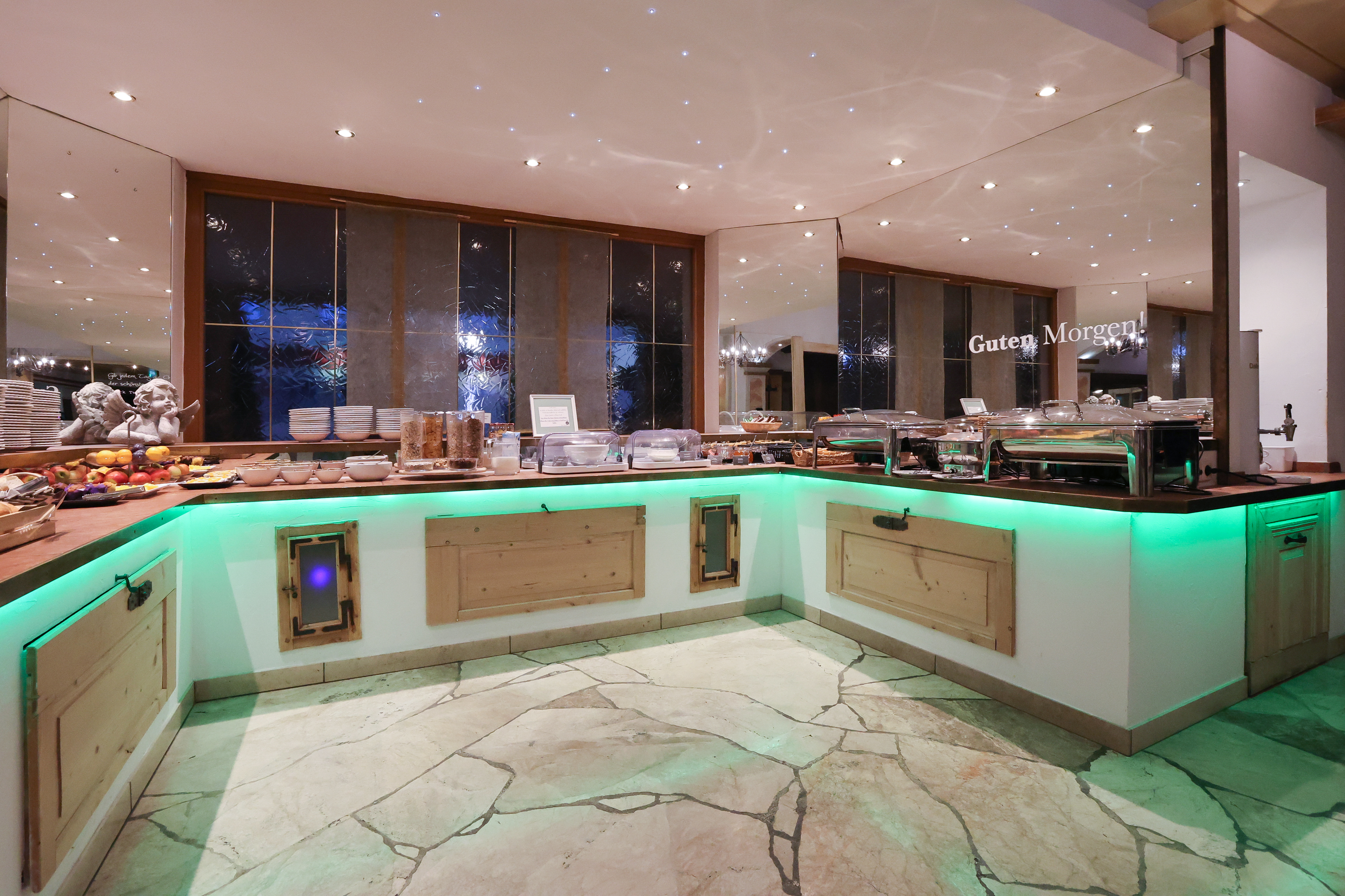 ANA Panorama, Trademark Collection by Wyndham restaurant buffet in Marktoberdorf, Other than US/Canada