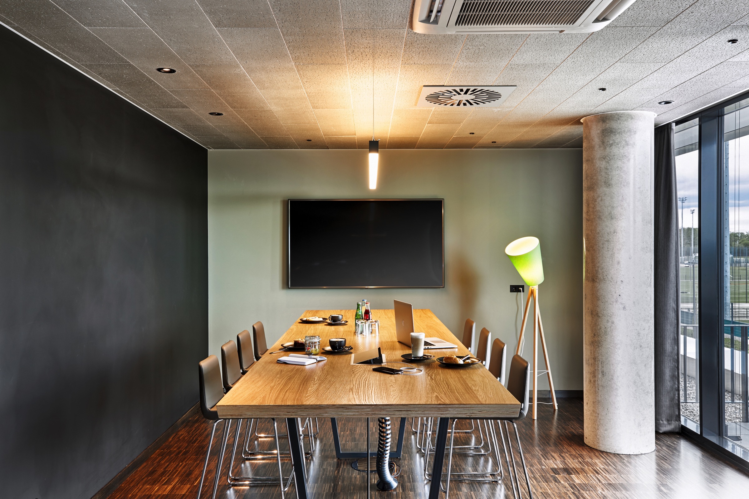 Bar at H4 Hotel Monchengladbach BORUSSIA-PARK in Moenchengladbach, Other than US/Canada