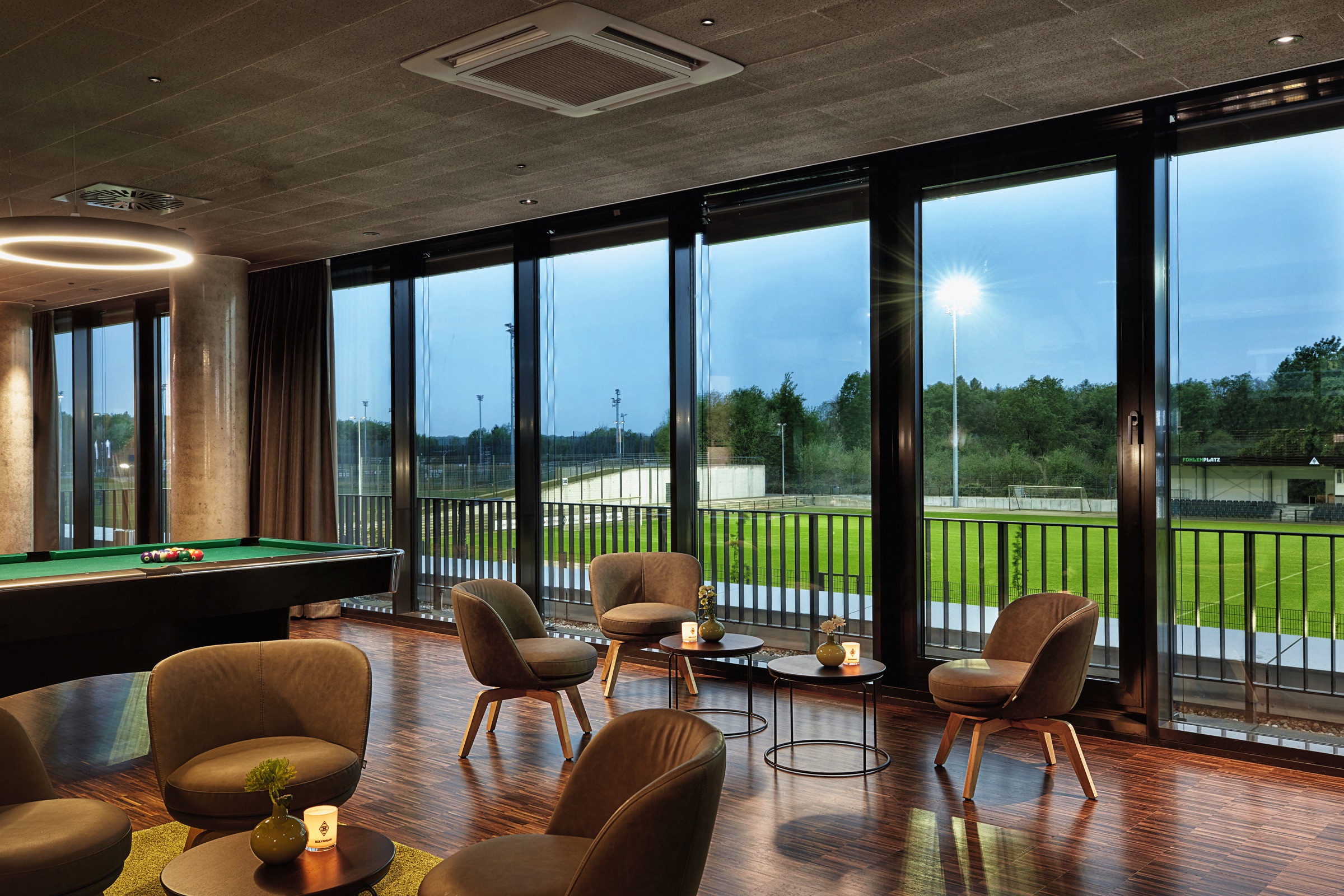 Bar at H4 Hotel Monchengladbach BORUSSIA-PARK in Moenchengladbach, Other than US/Canada