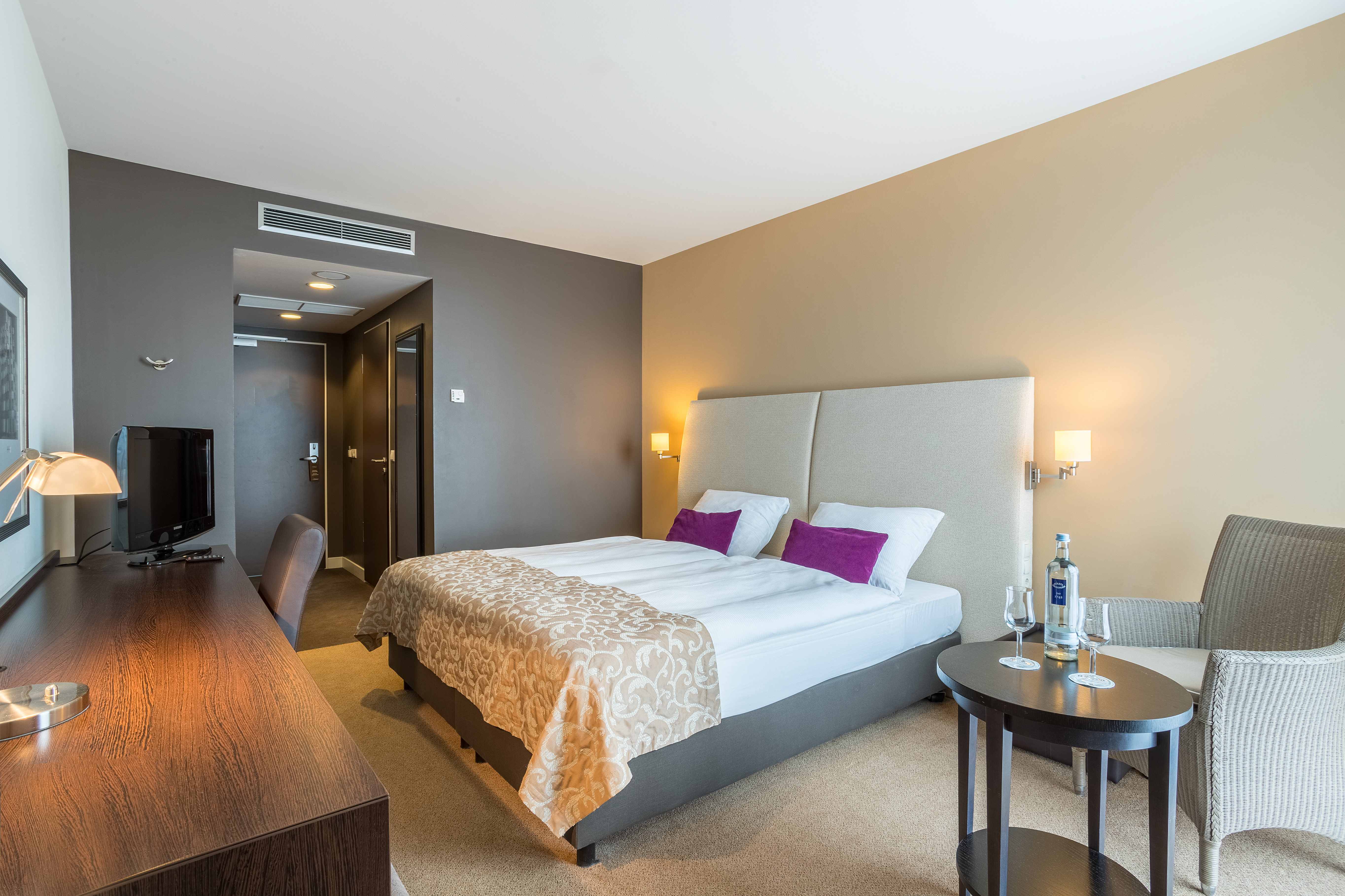 Guest room at the The Rilano Hotel Munich, Trademark Collection by Wyndham in Munich, Other than US/Canada